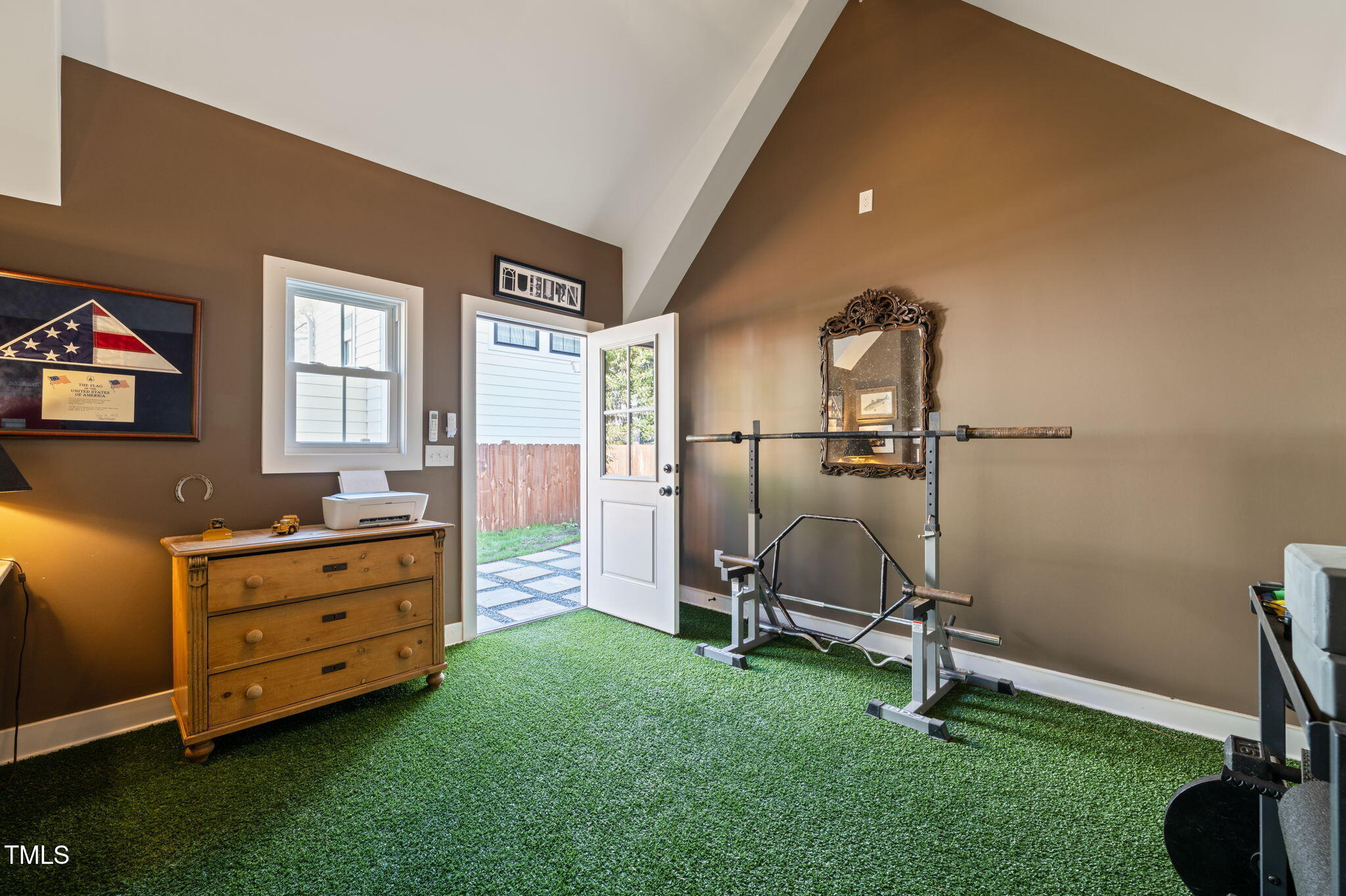 2304 Pershing Street