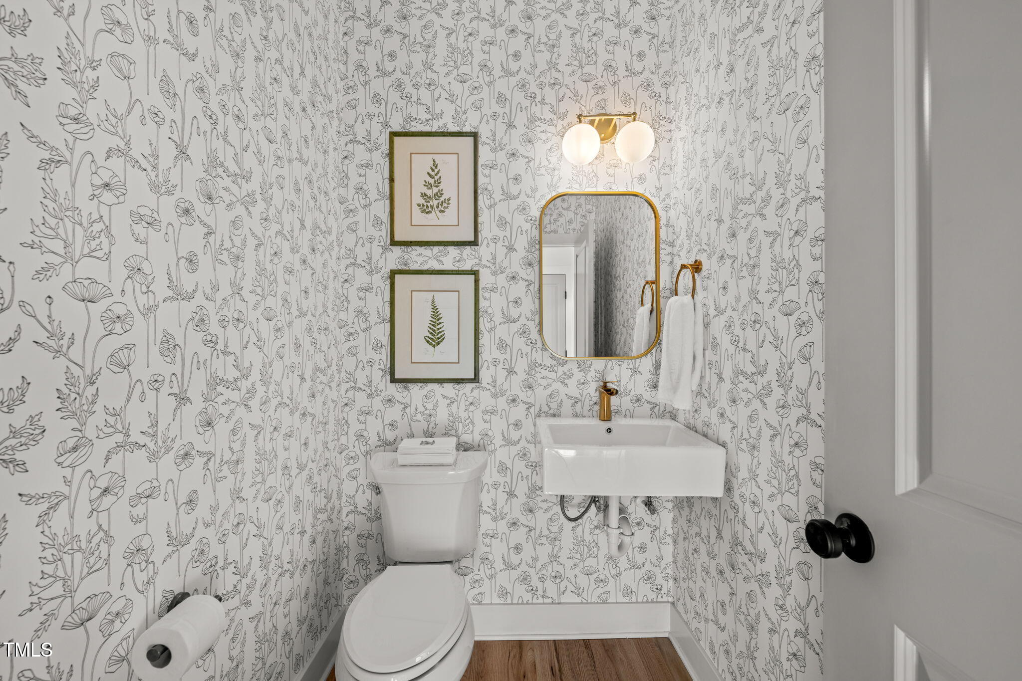 2304 Pershing Street