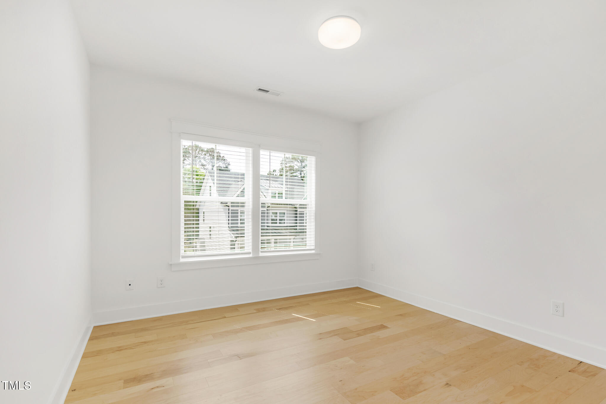 1102 Fly Catcher Court