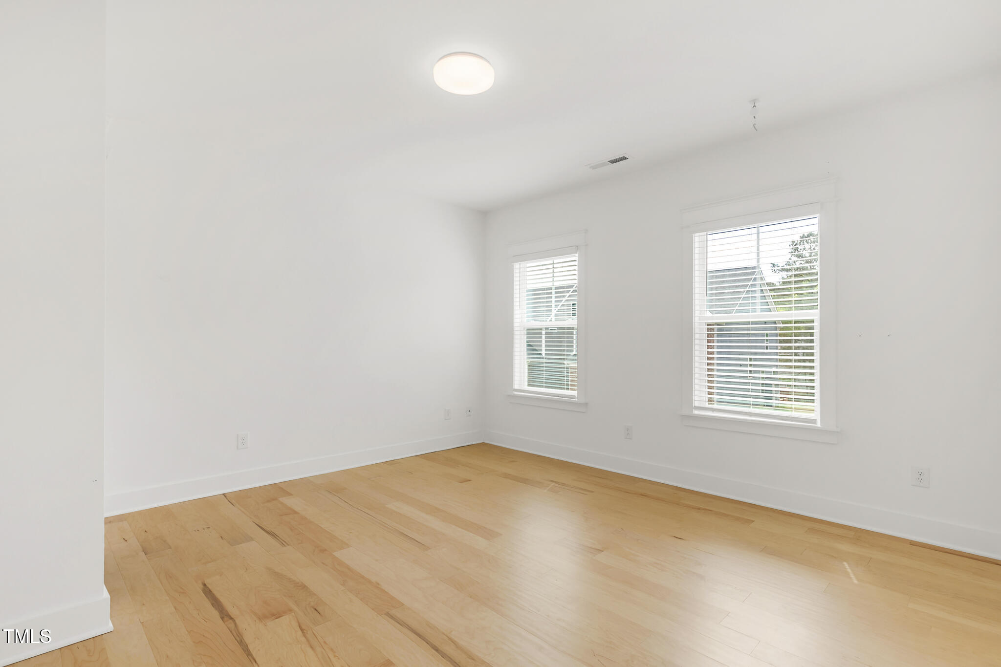 1102 Fly Catcher Court