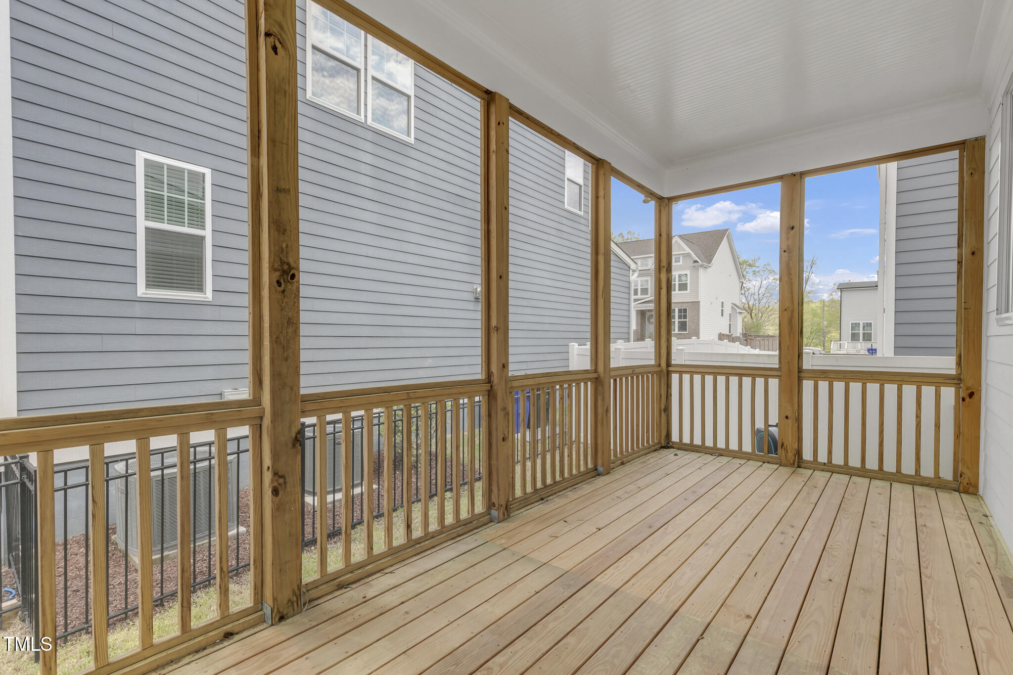 1102 Fly Catcher Court