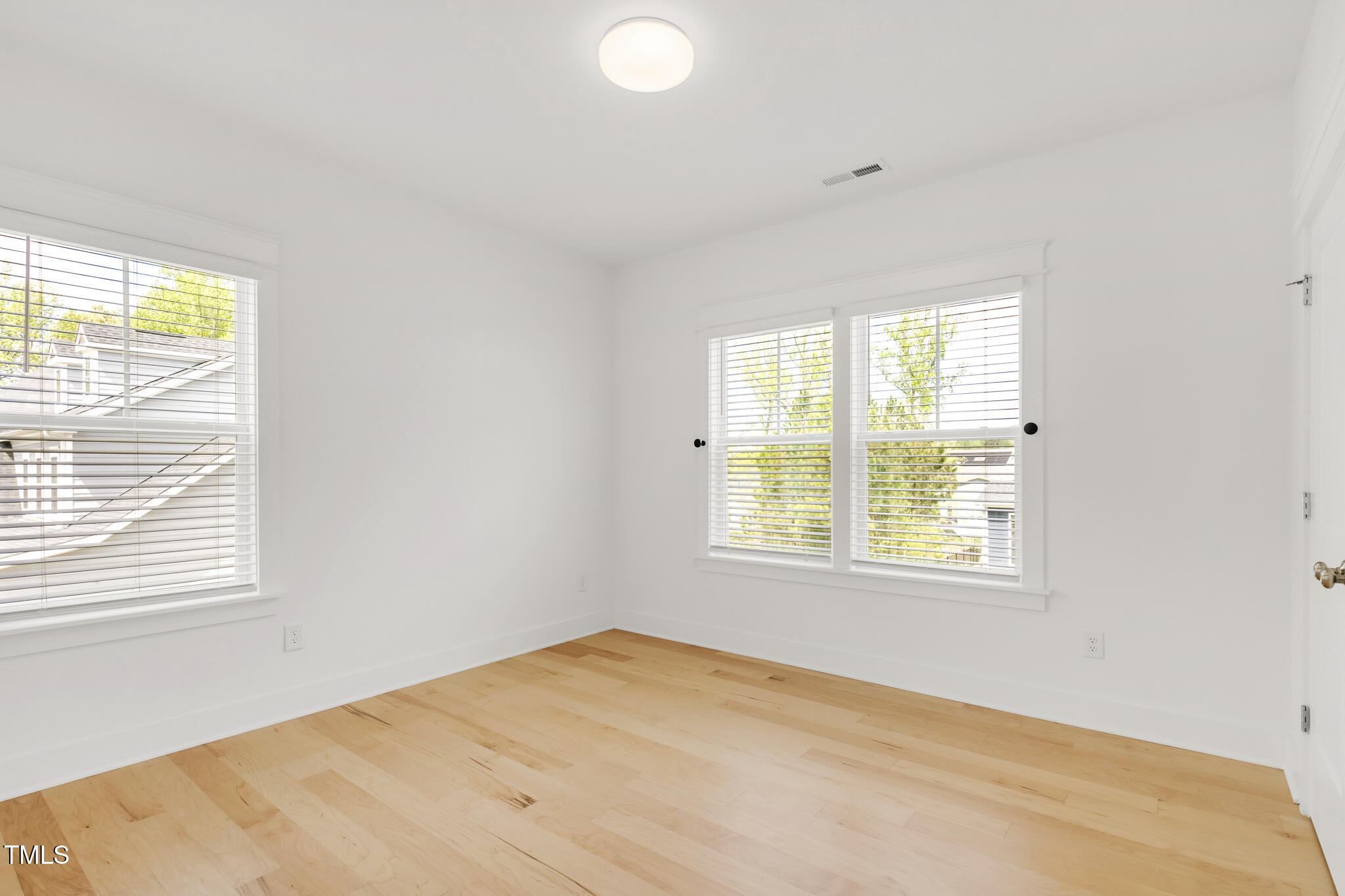 1102 Fly Catcher Court