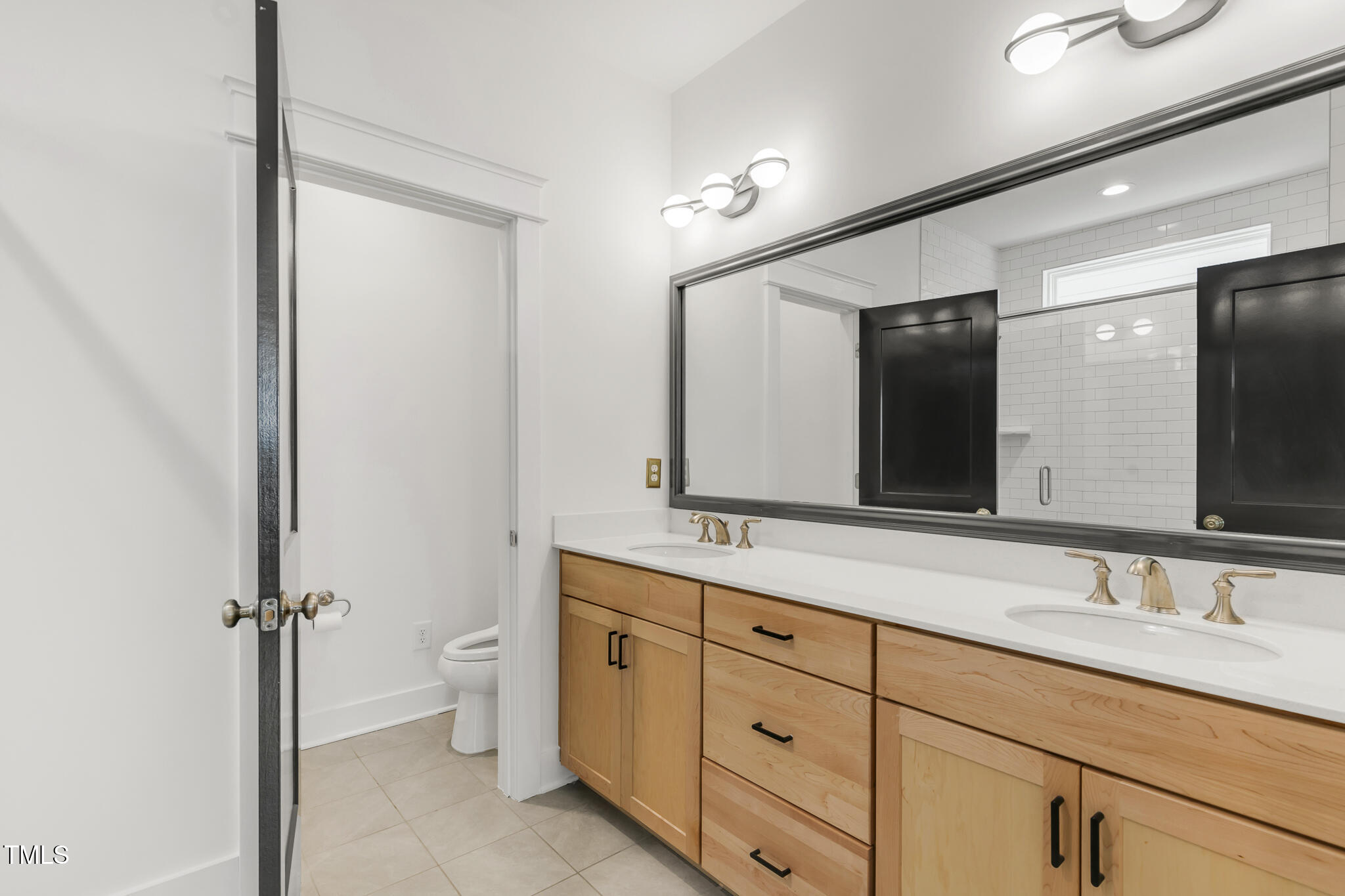 1102 Fly Catcher Court