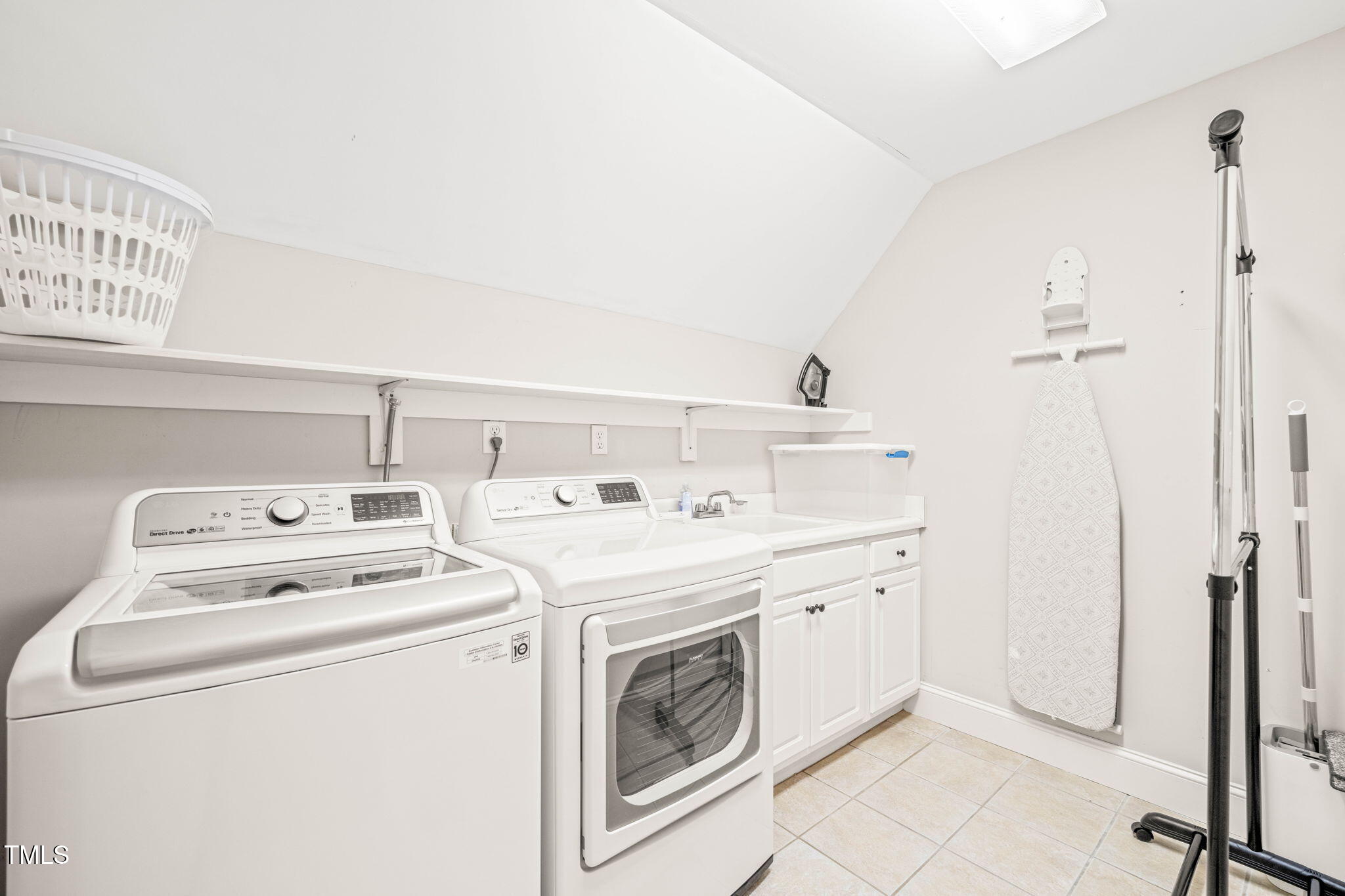 1317 Woodgate Manor Court