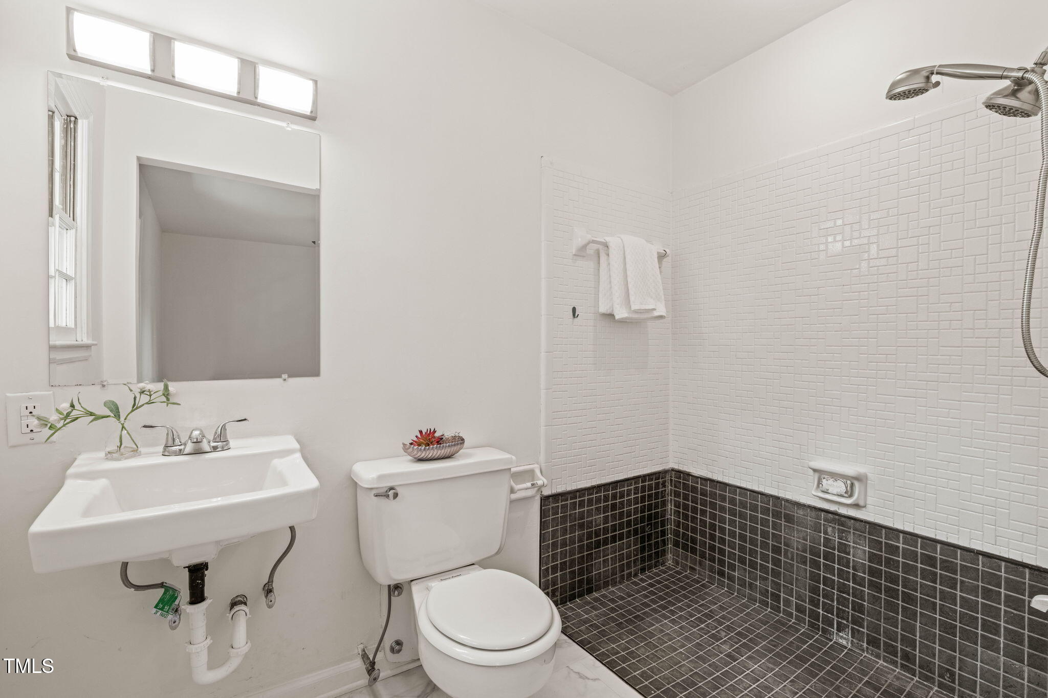 3006 Pump Station Lane