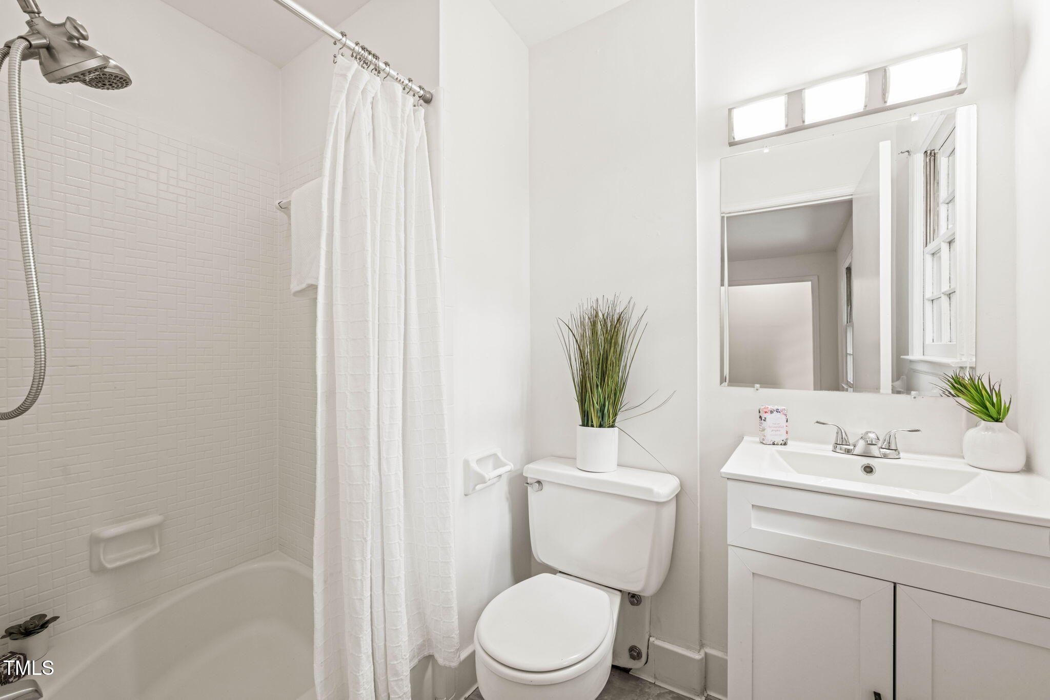 3006 Pump Station Lane