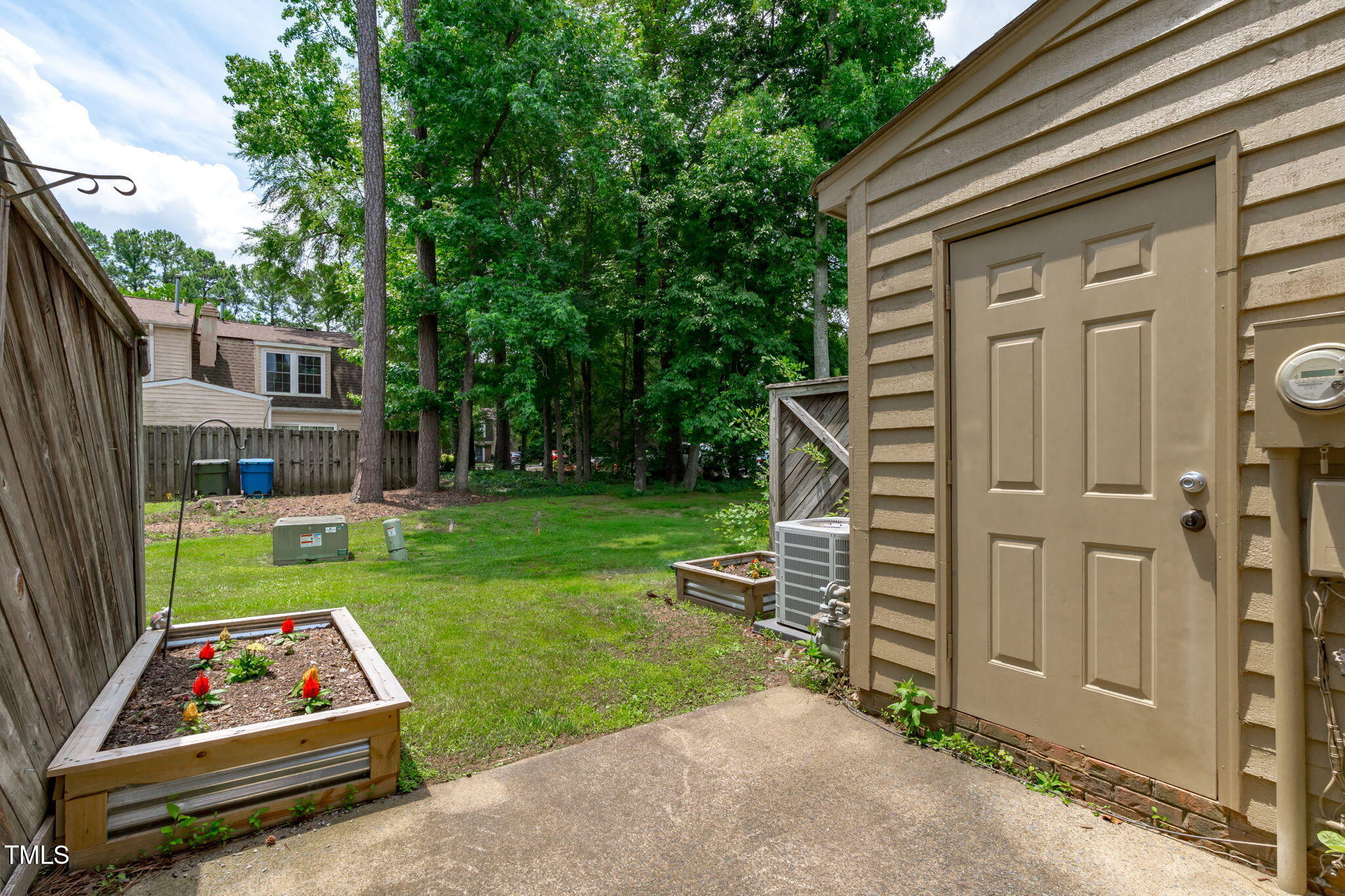 11 Stone Village Court