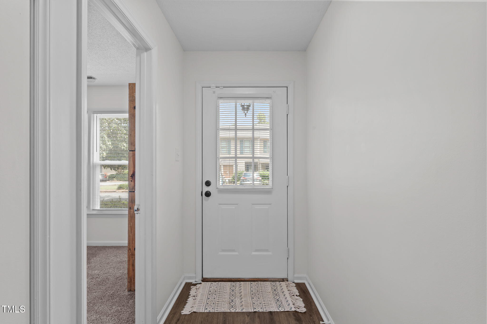 11 Stone Village Court