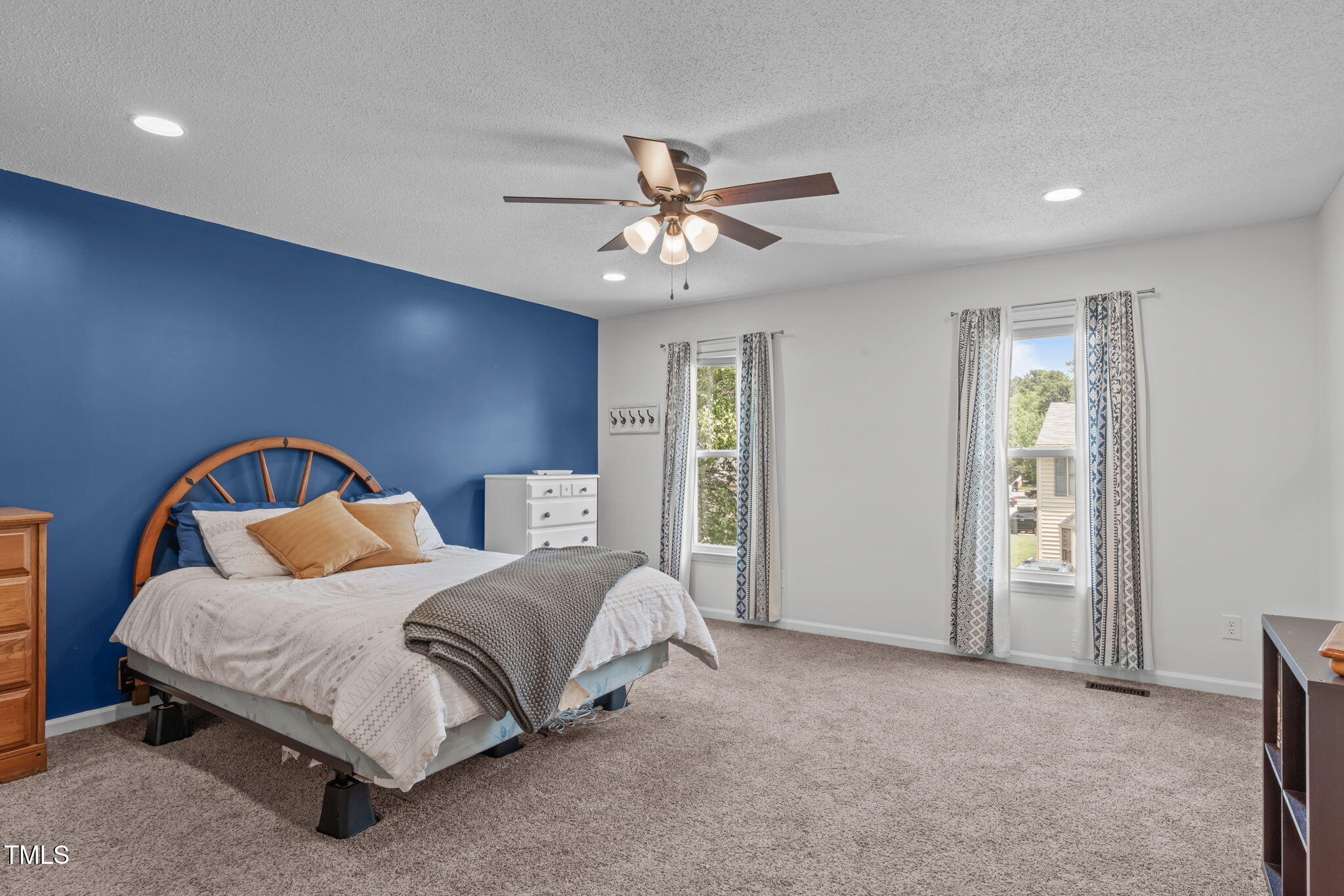 11 Stone Village Court