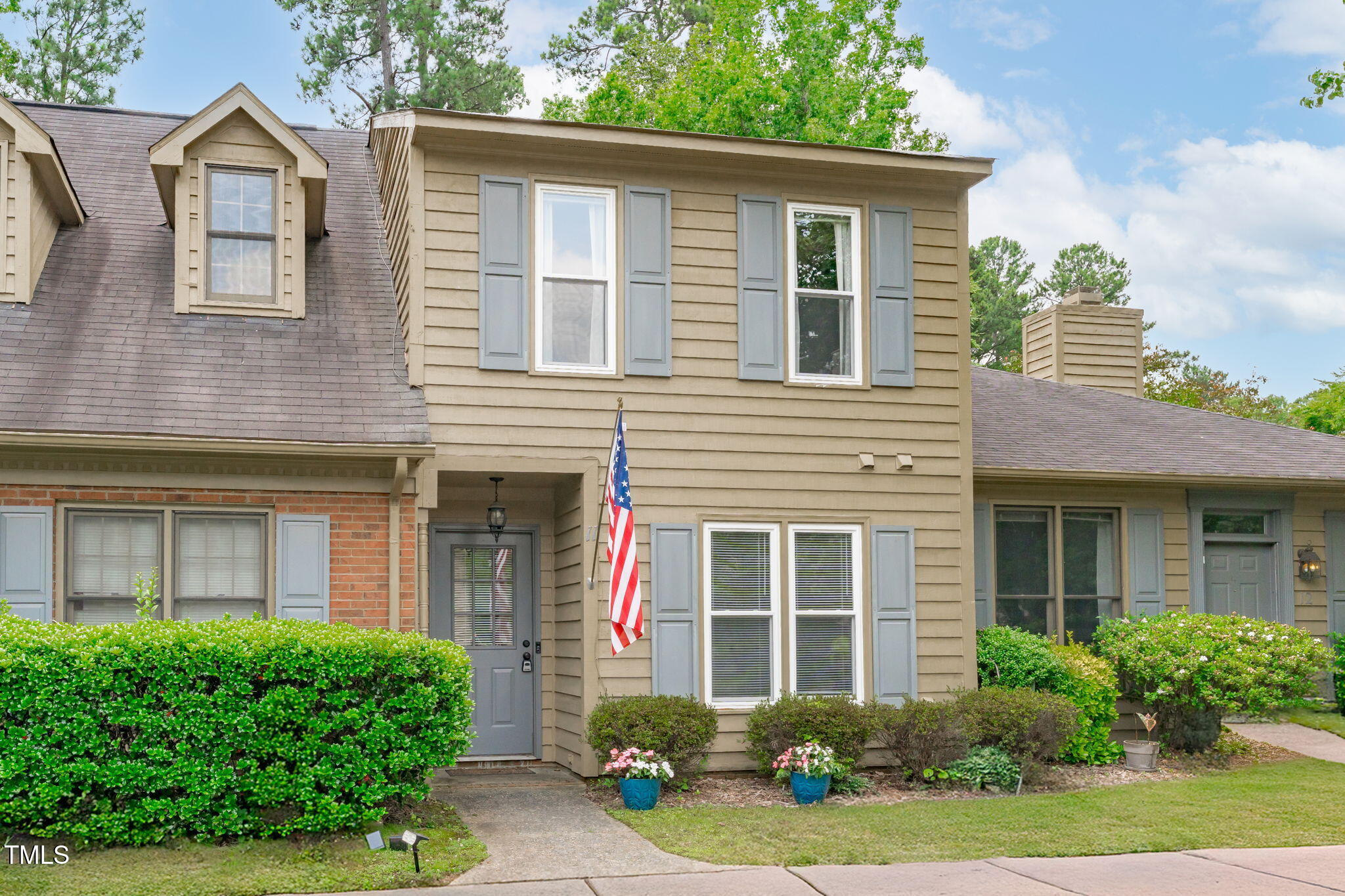 11 Stone Village Court