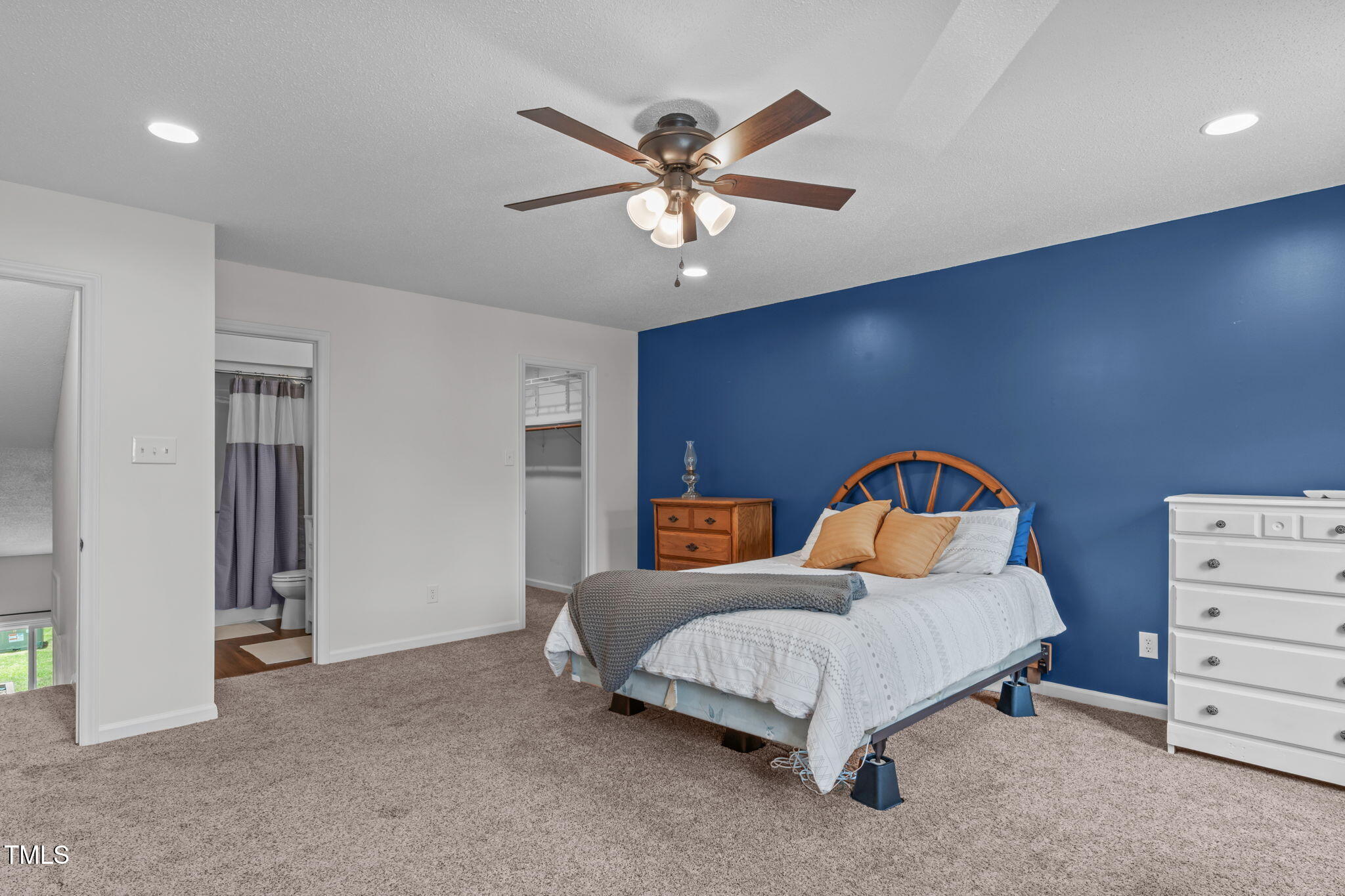 11 Stone Village Court