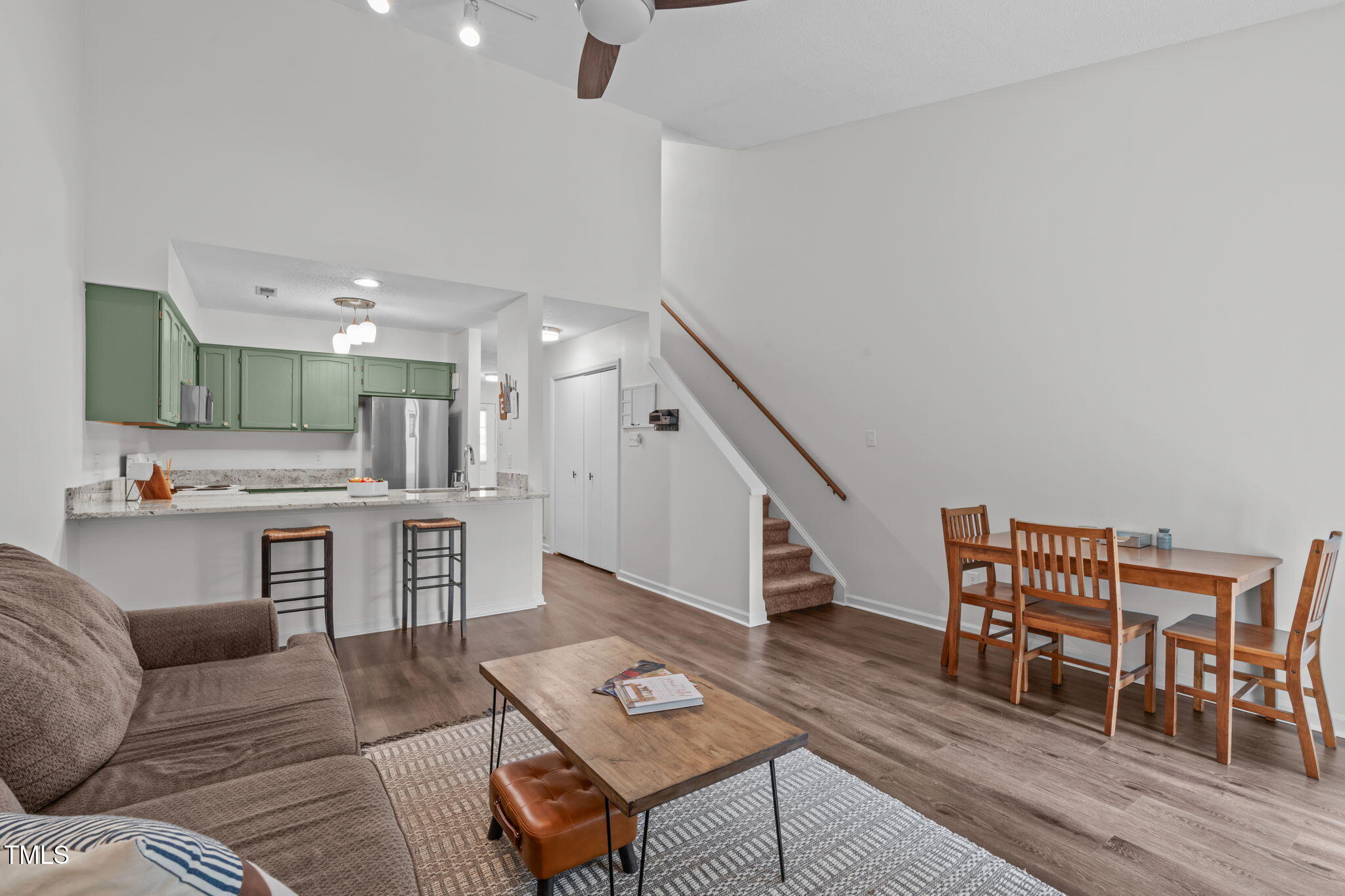 11 Stone Village Court