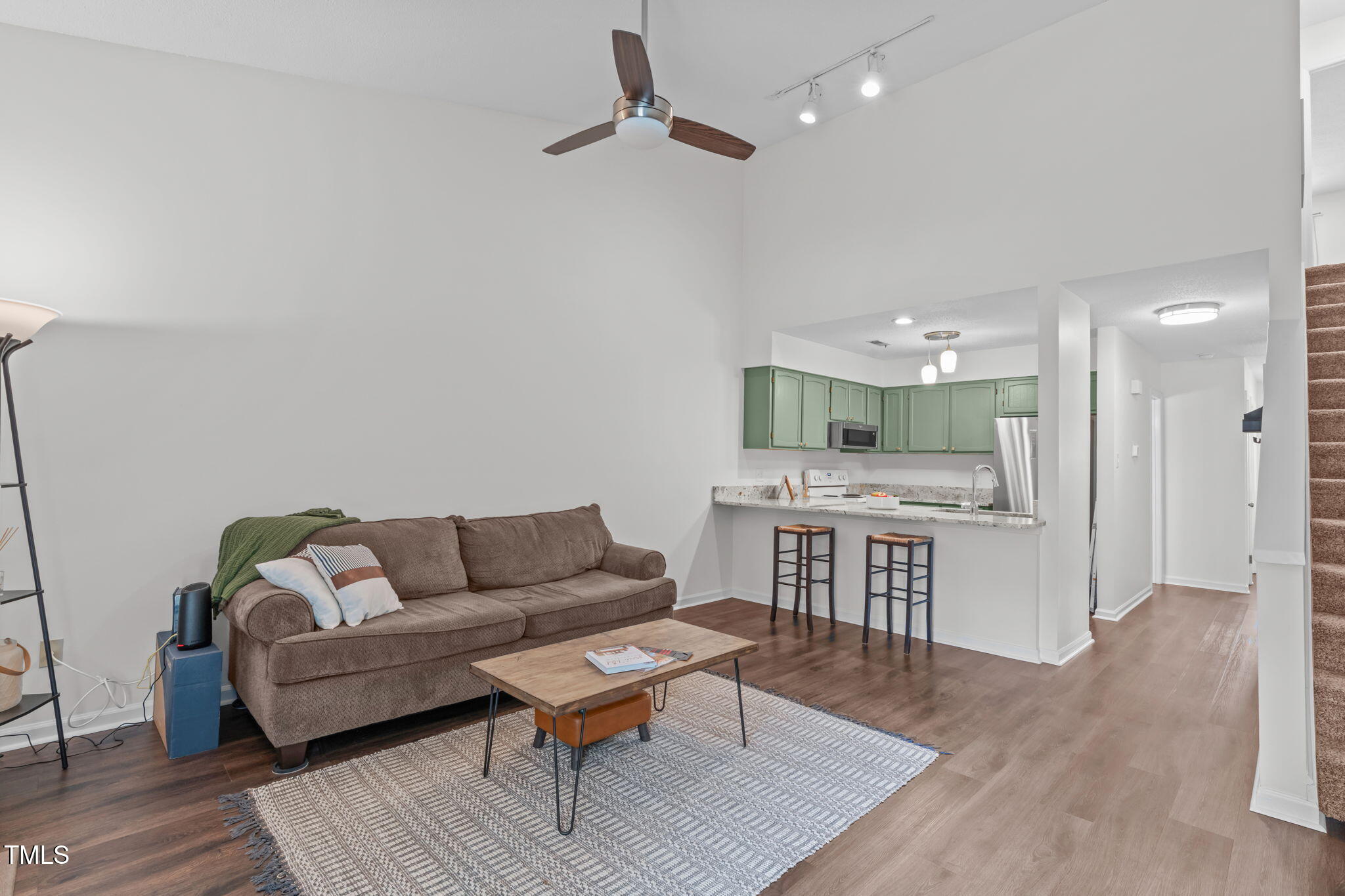 11 Stone Village Court