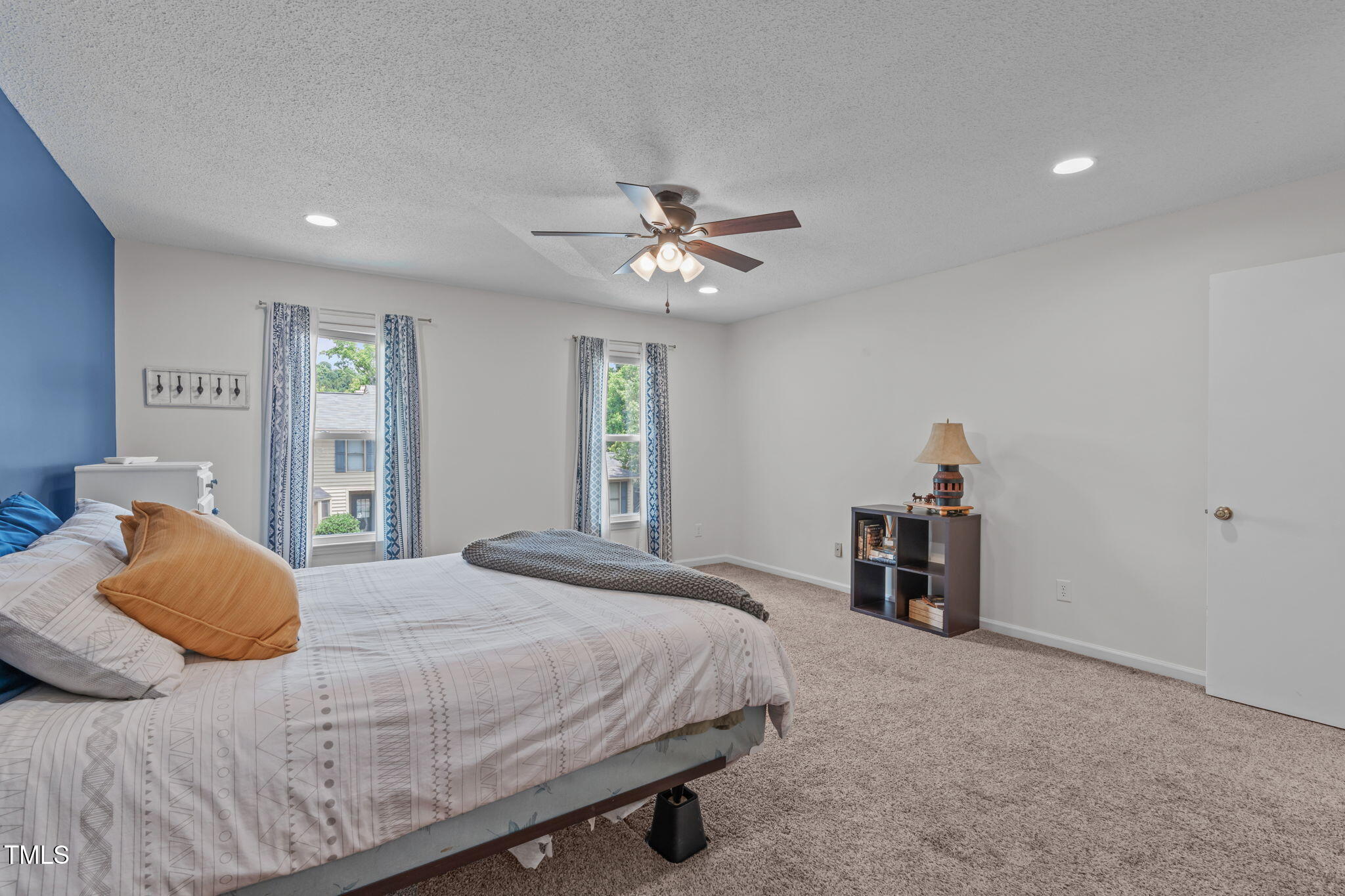 11 Stone Village Court