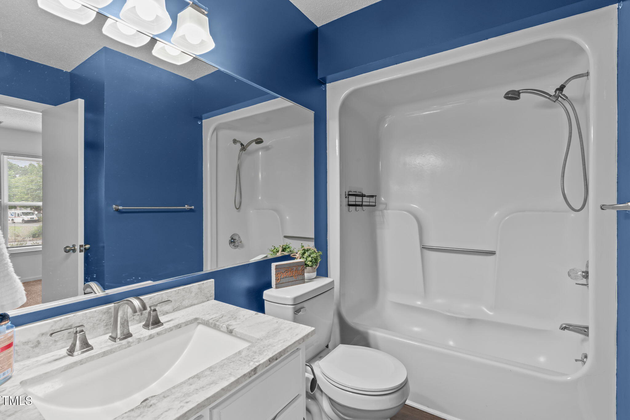 11 Stone Village Court