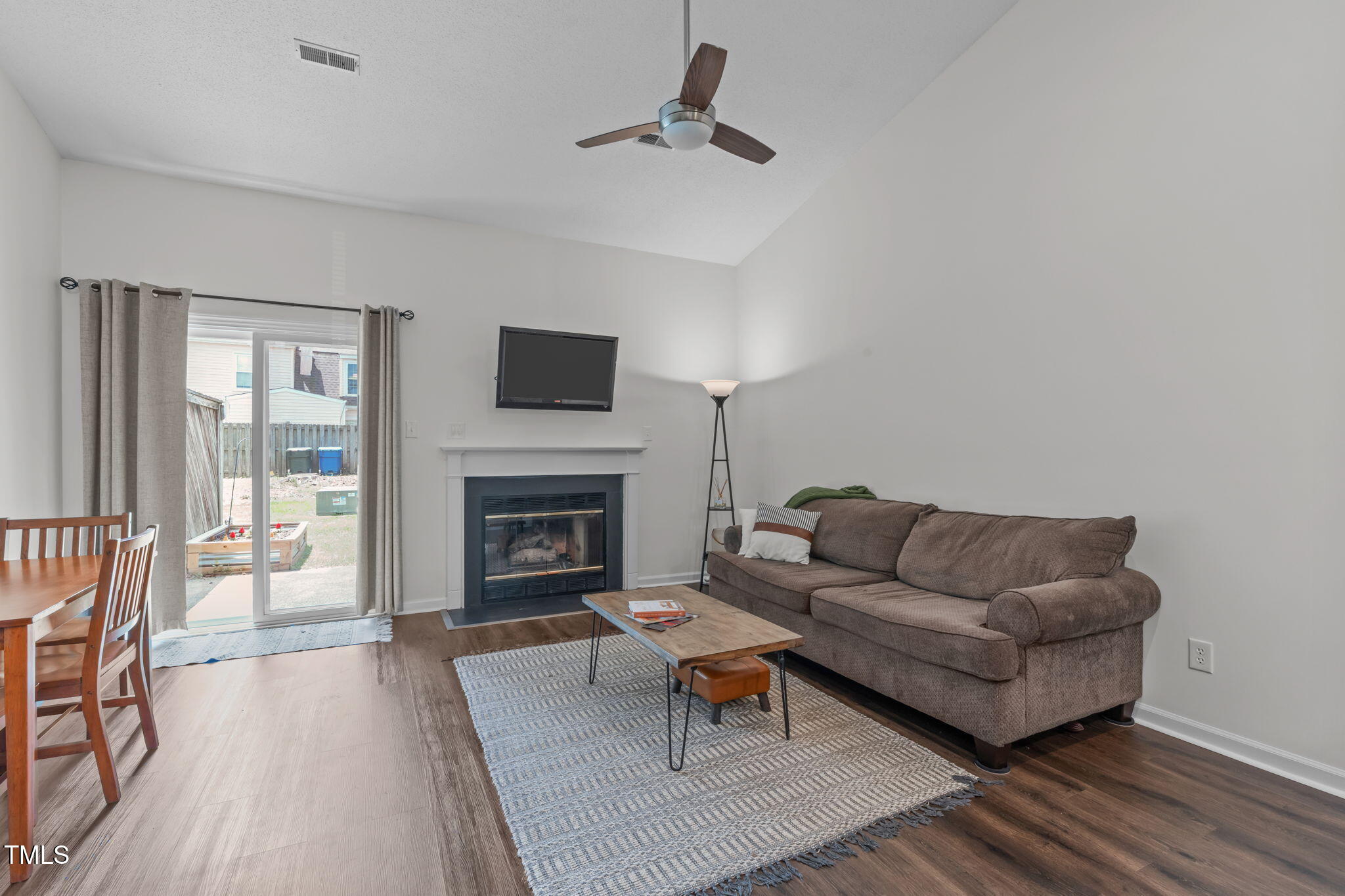 11 Stone Village Court