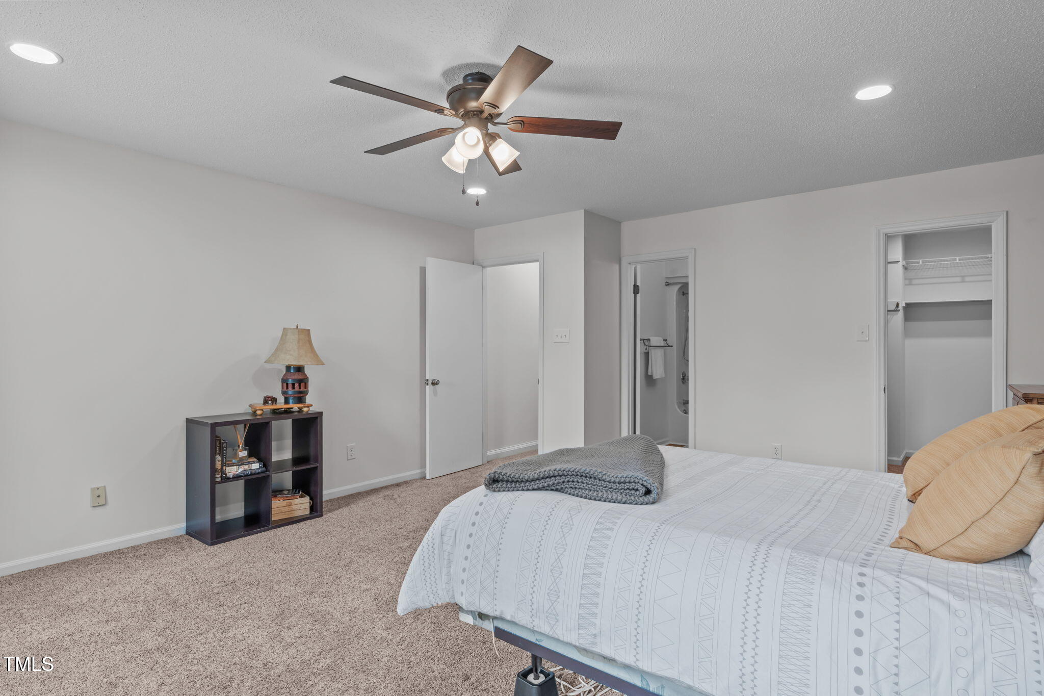 11 Stone Village Court