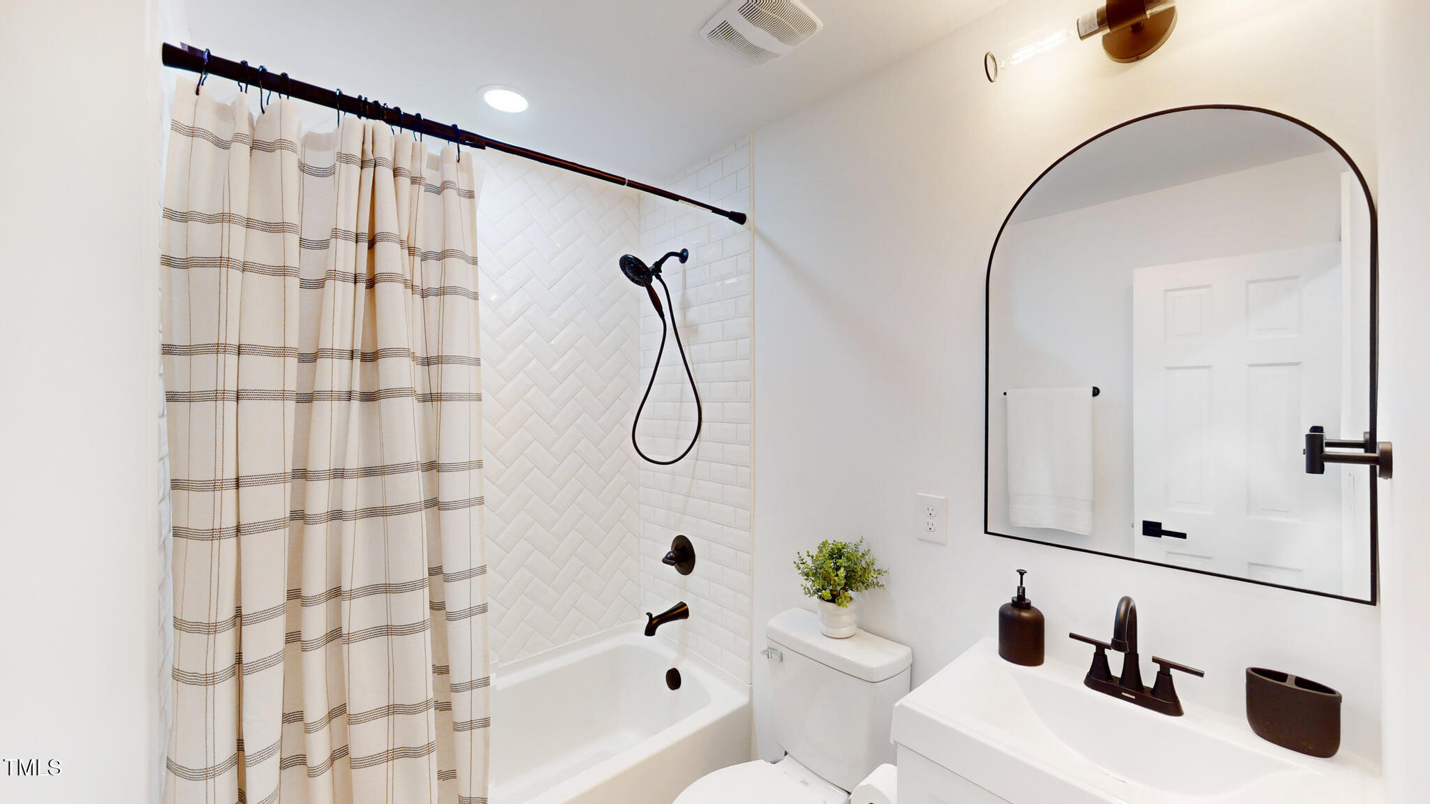 947 Manchester Drive