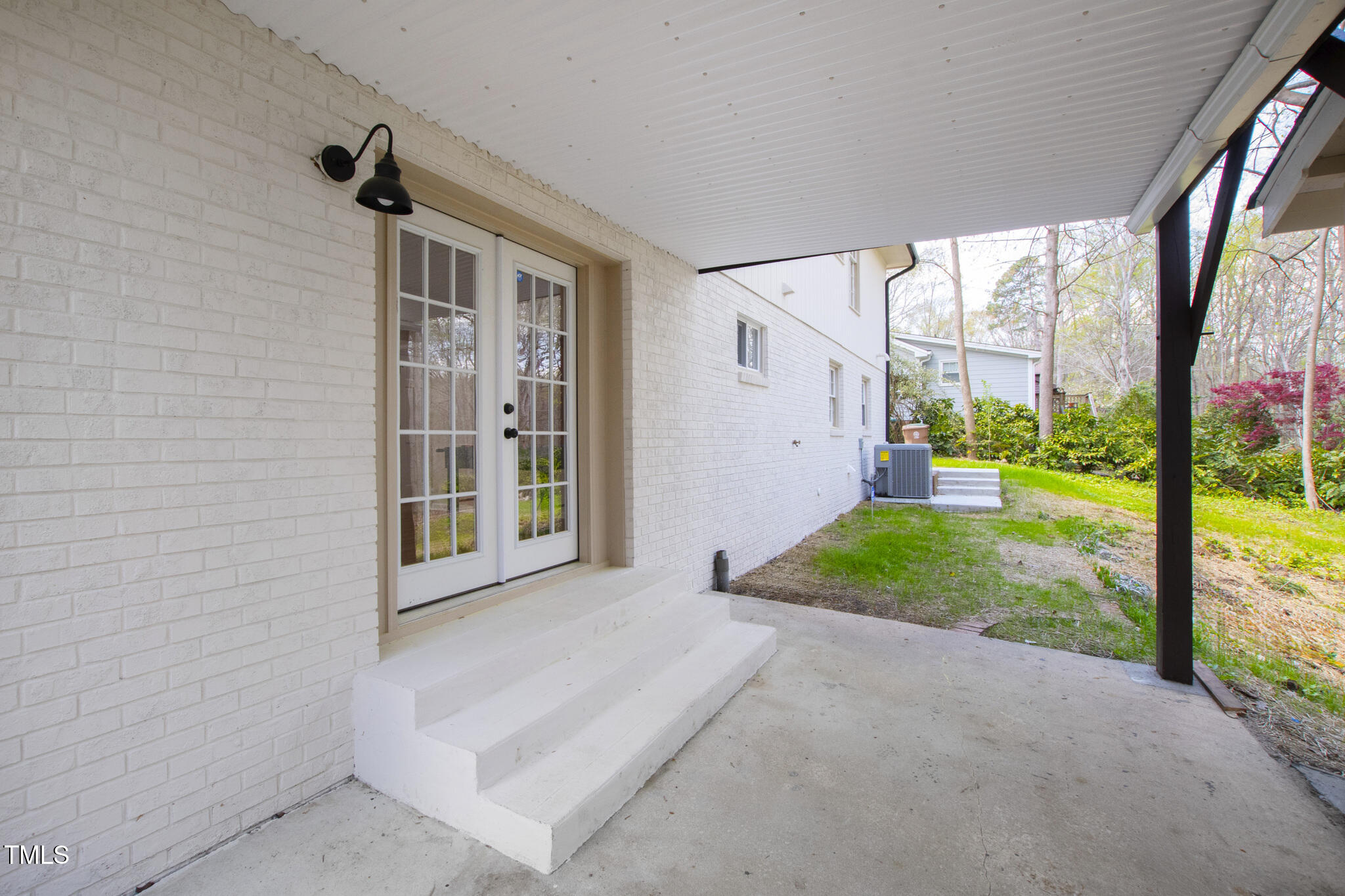 947 Manchester Drive