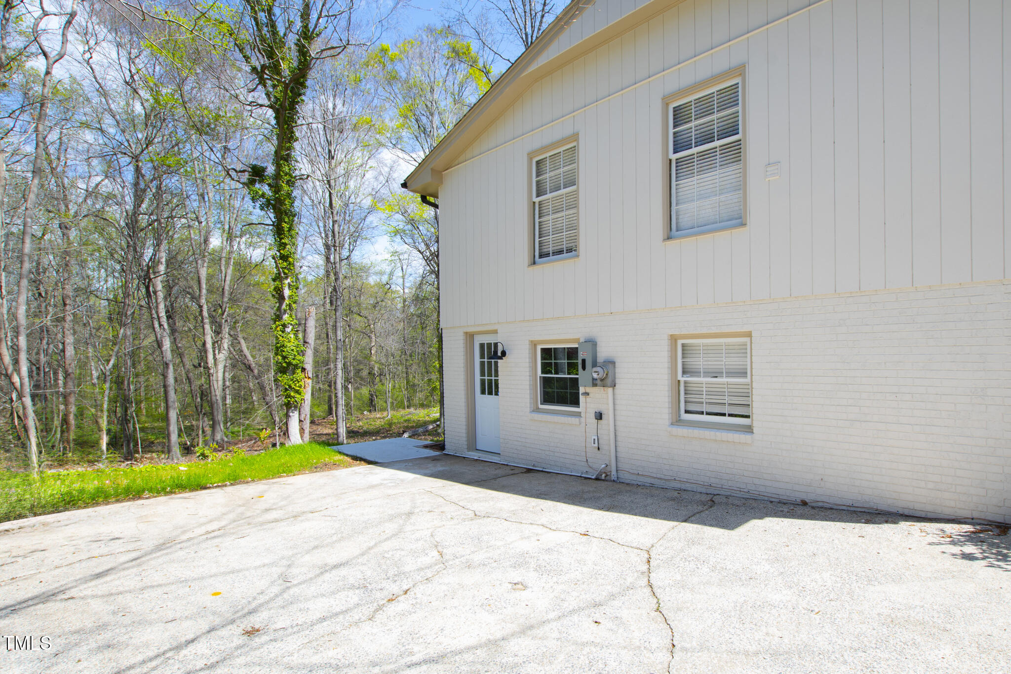 947 Manchester Drive