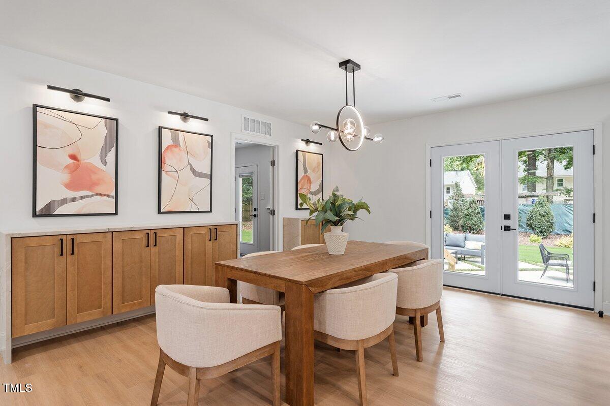 3032 Dixon Road