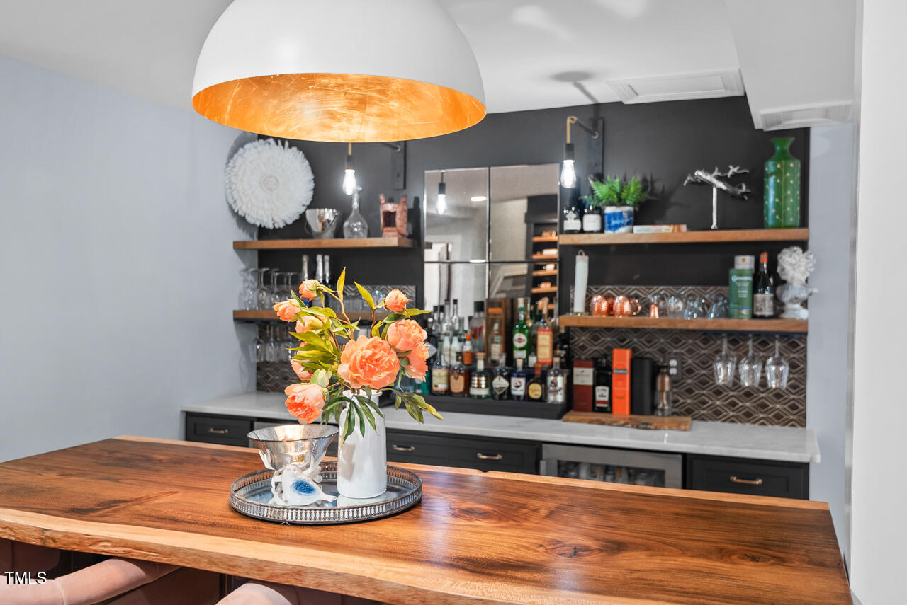 1504 Hemlock Hill Drive