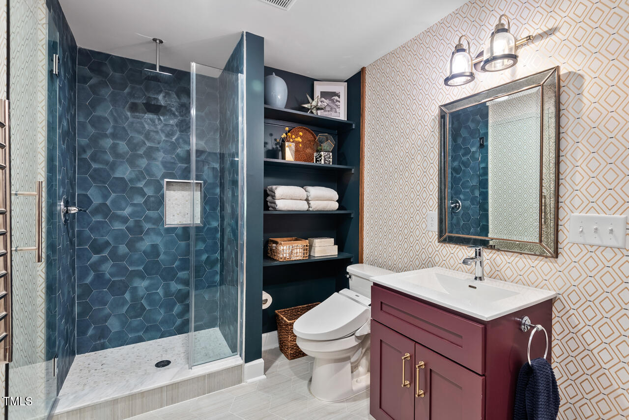 1504 Hemlock Hill Drive