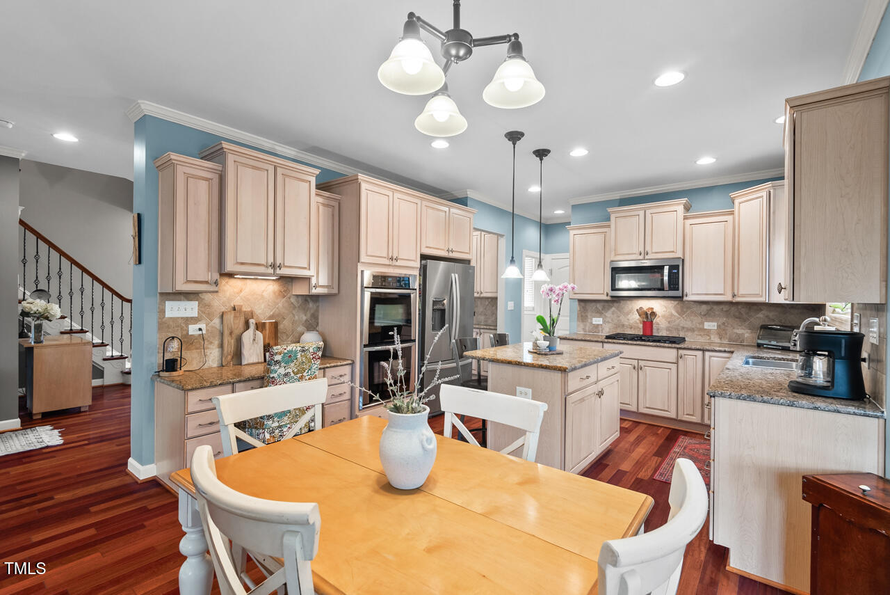 1504 Hemlock Hill Drive