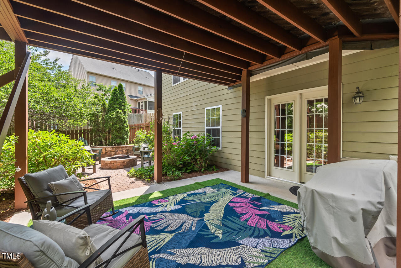 1504 Hemlock Hill Drive