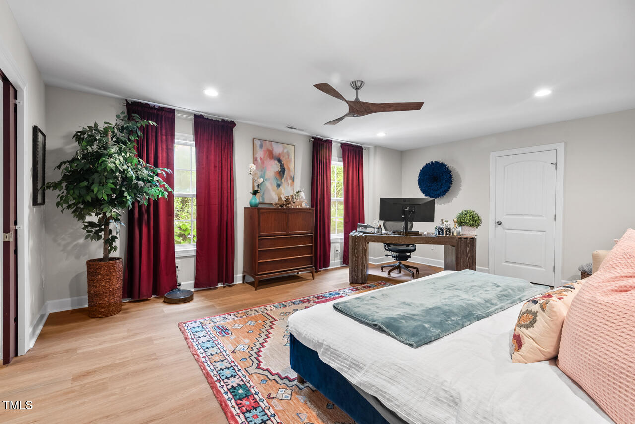 1504 Hemlock Hill Drive