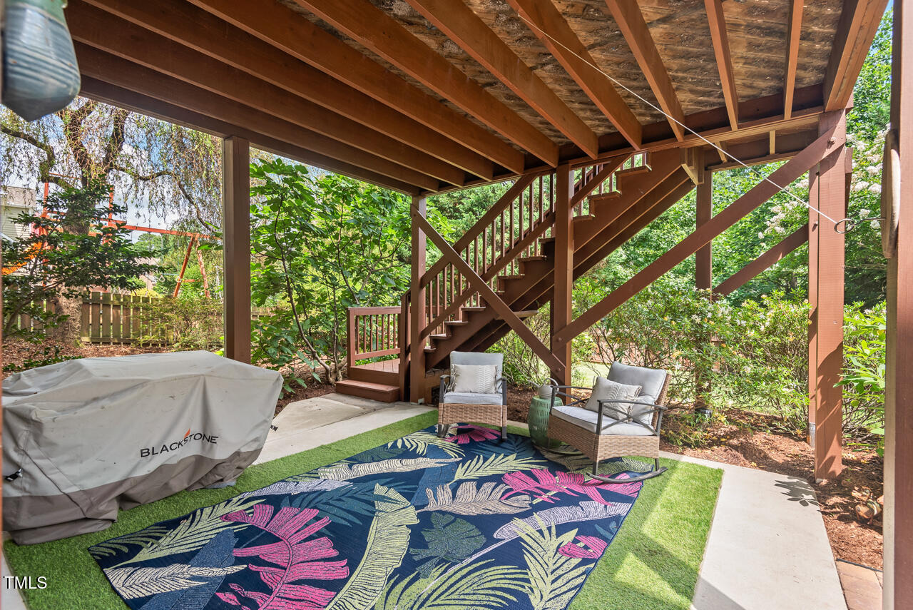 1504 Hemlock Hill Drive