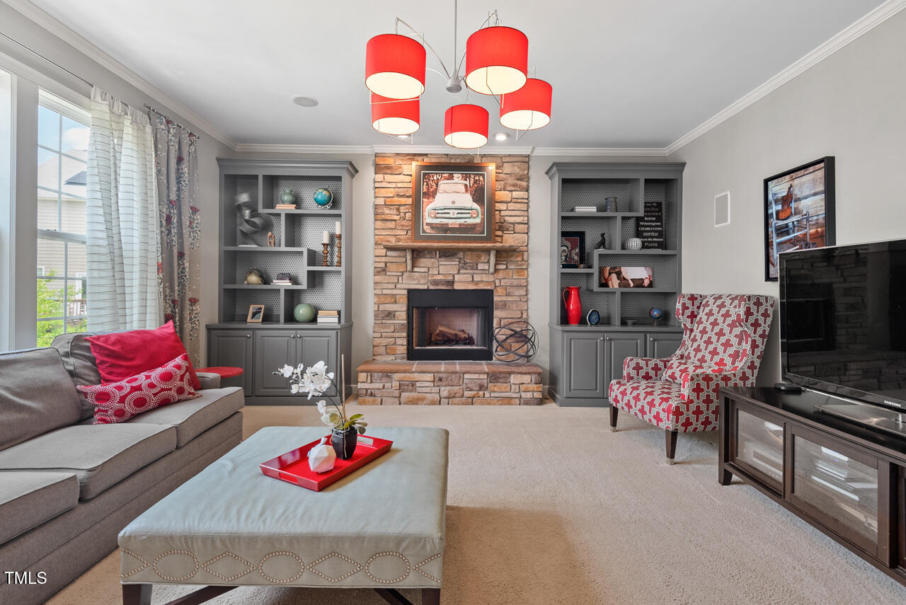 1504 Hemlock Hill Drive