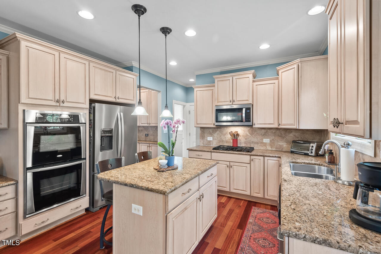 1504 Hemlock Hill Drive