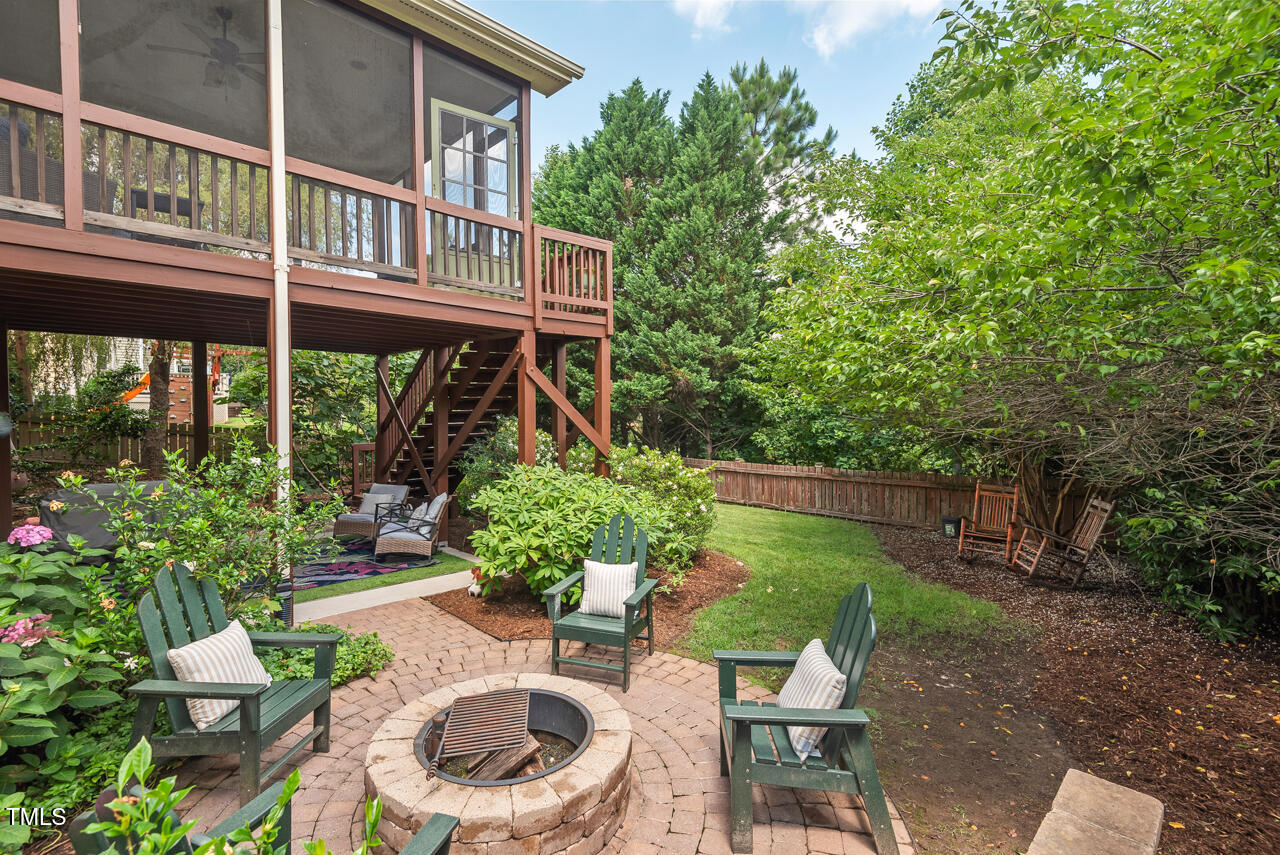 1504 Hemlock Hill Drive