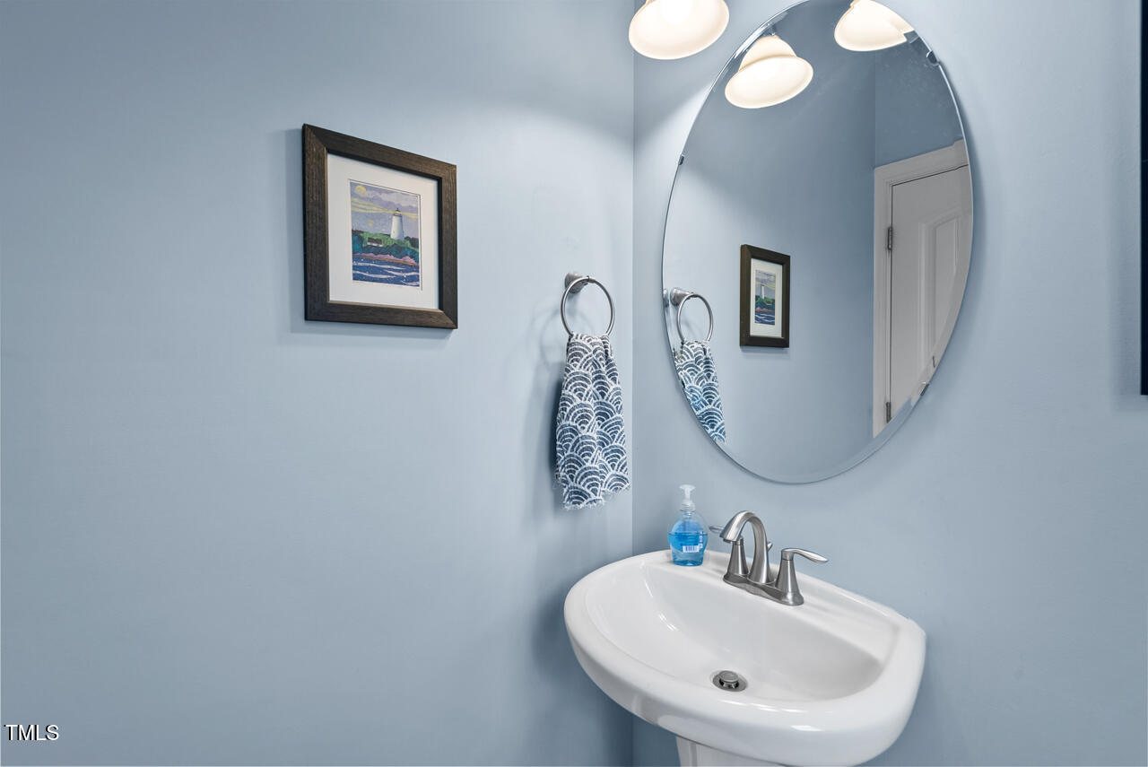 1504 Hemlock Hill Drive