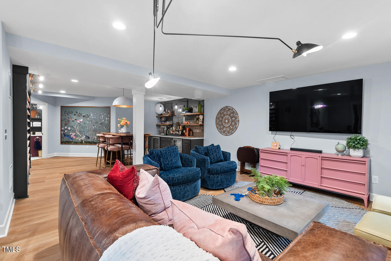 1504 Hemlock Hill Drive