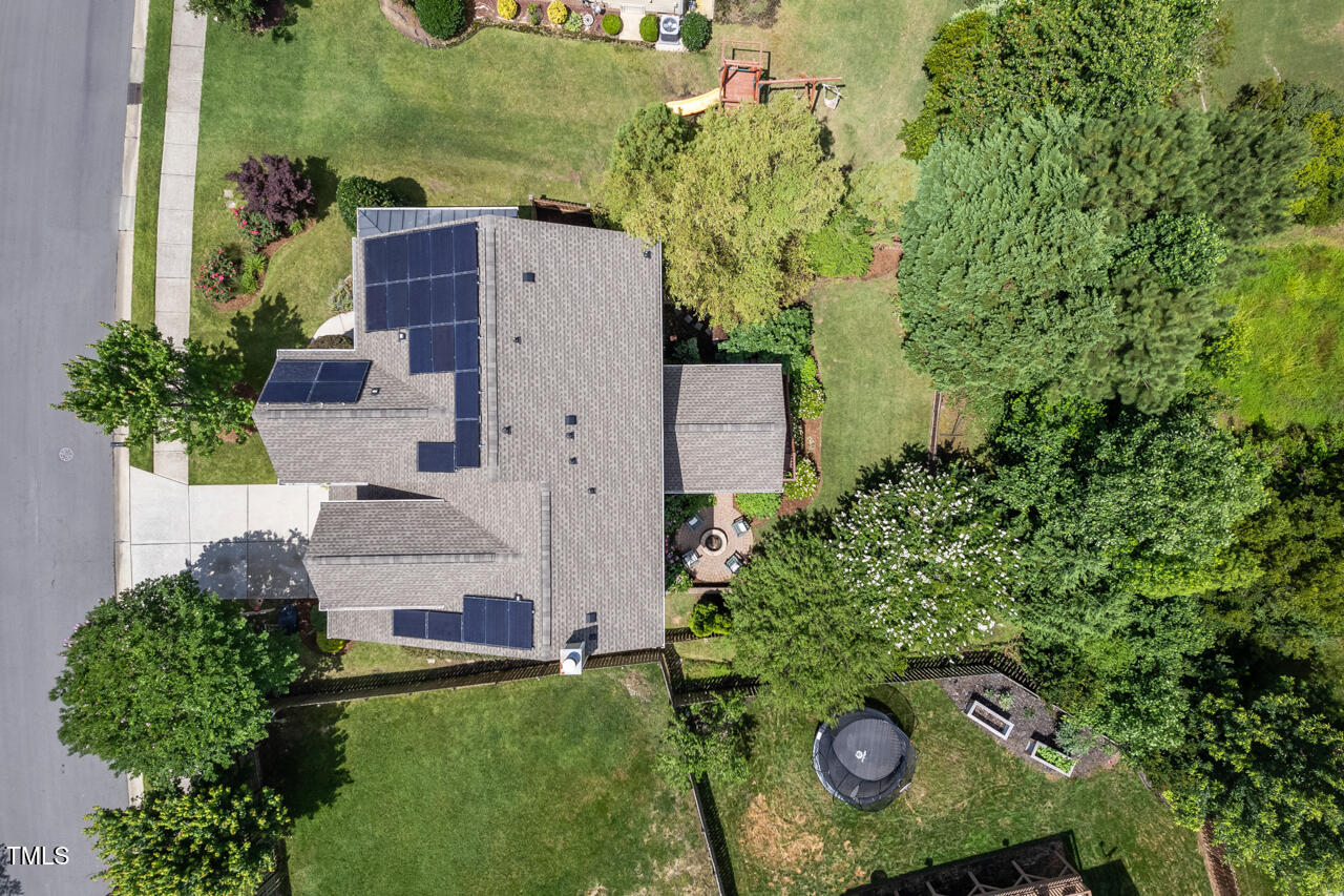 1504 Hemlock Hill Drive