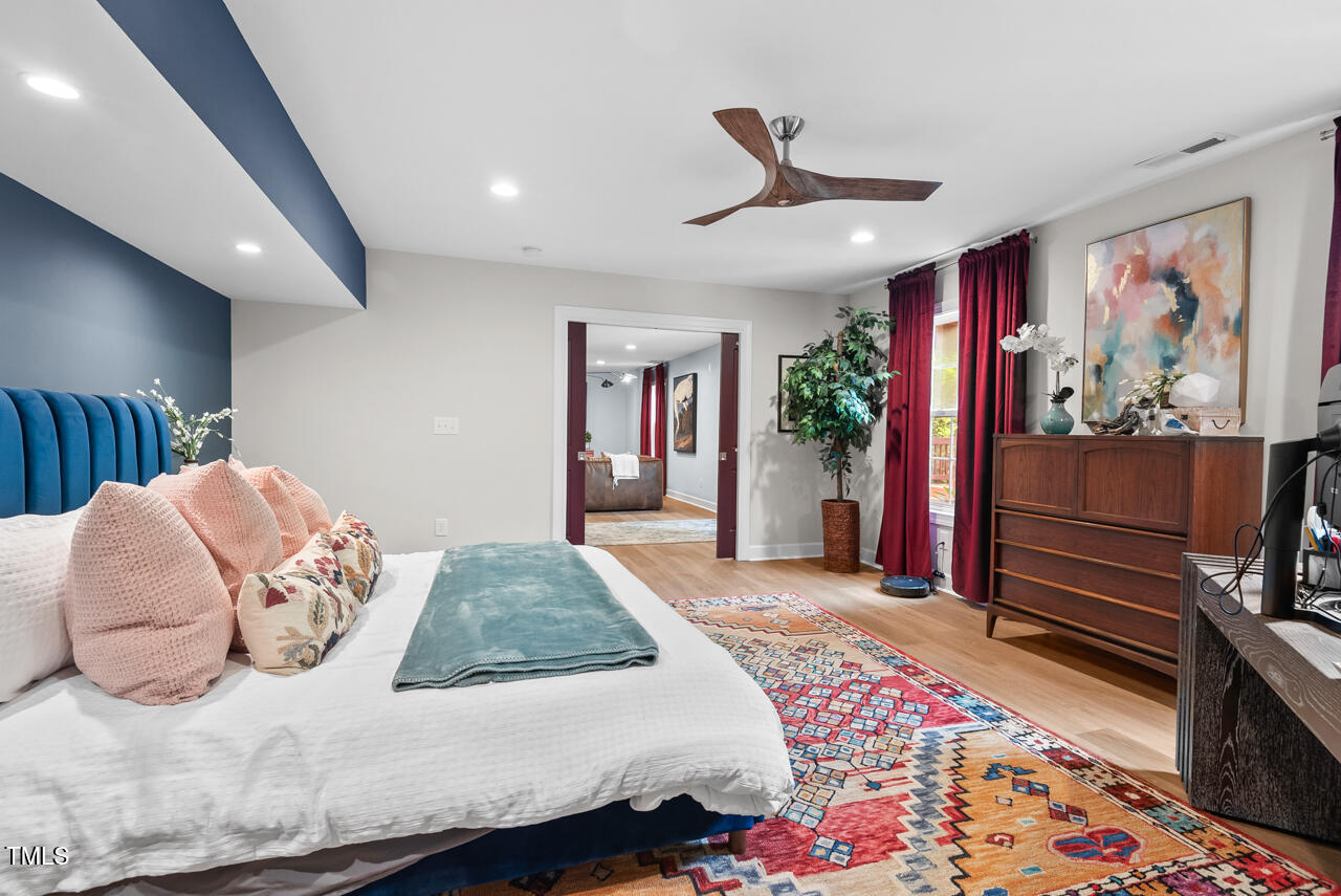 1504 Hemlock Hill Drive