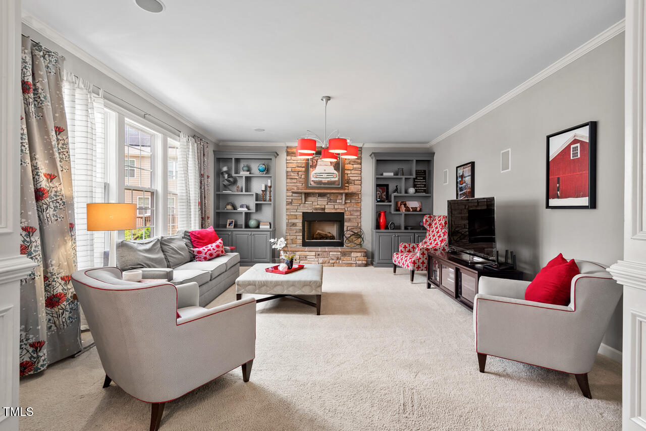 1504 Hemlock Hill Drive