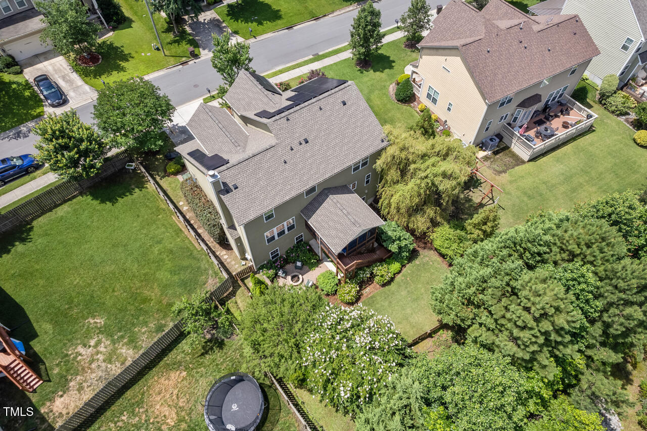 1504 Hemlock Hill Drive