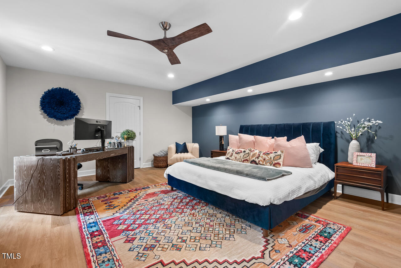 1504 Hemlock Hill Drive