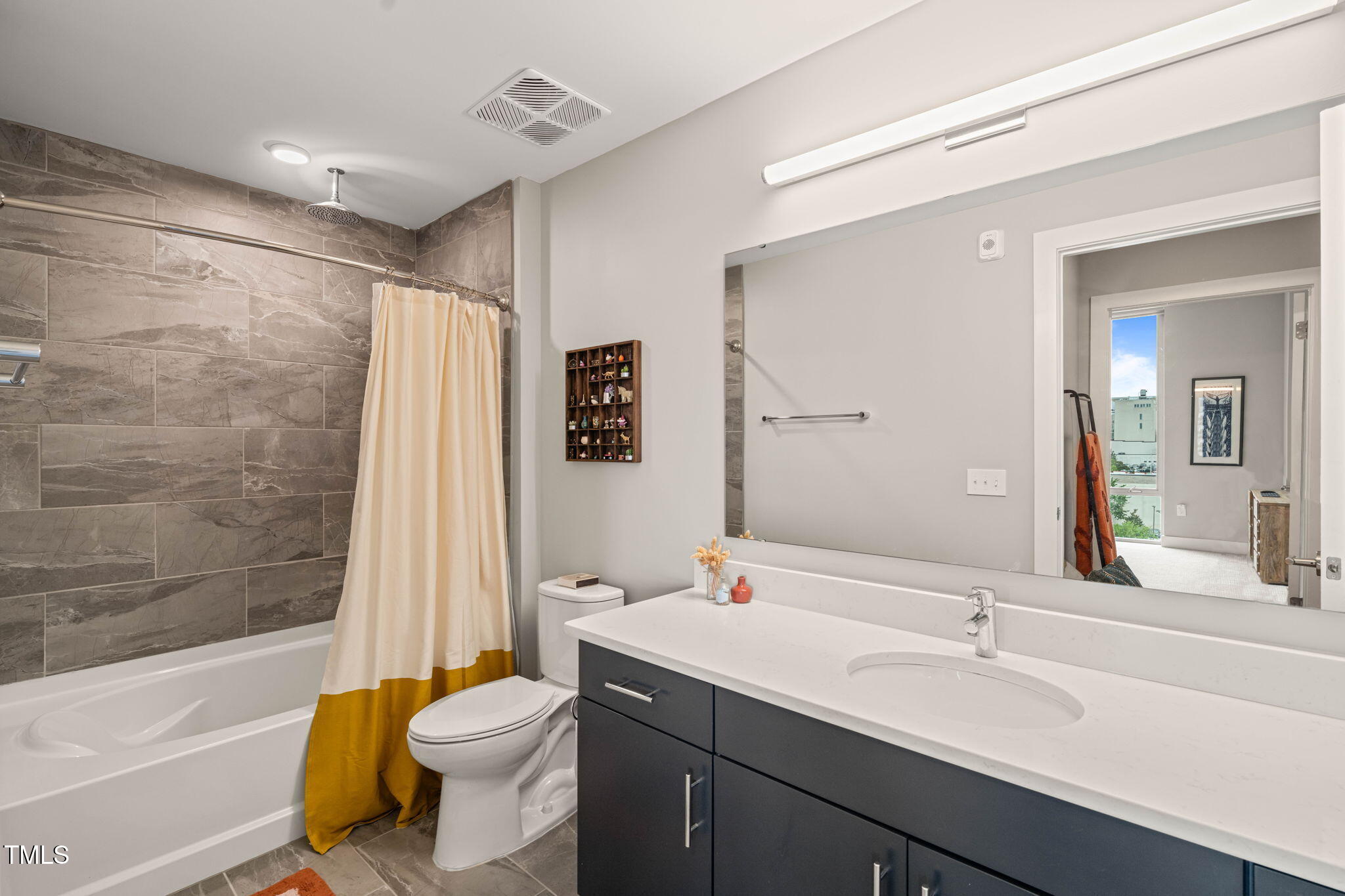 214 Hunt Street # 701