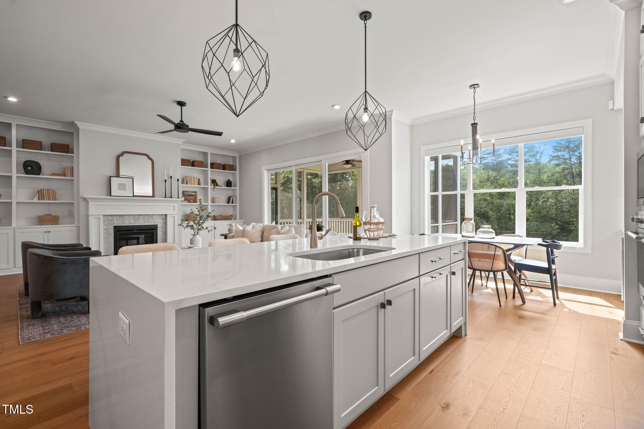 815 Laurelwood Drive