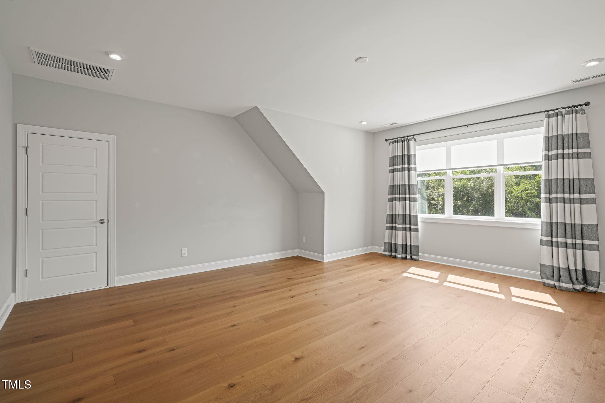 815 Laurelwood Drive