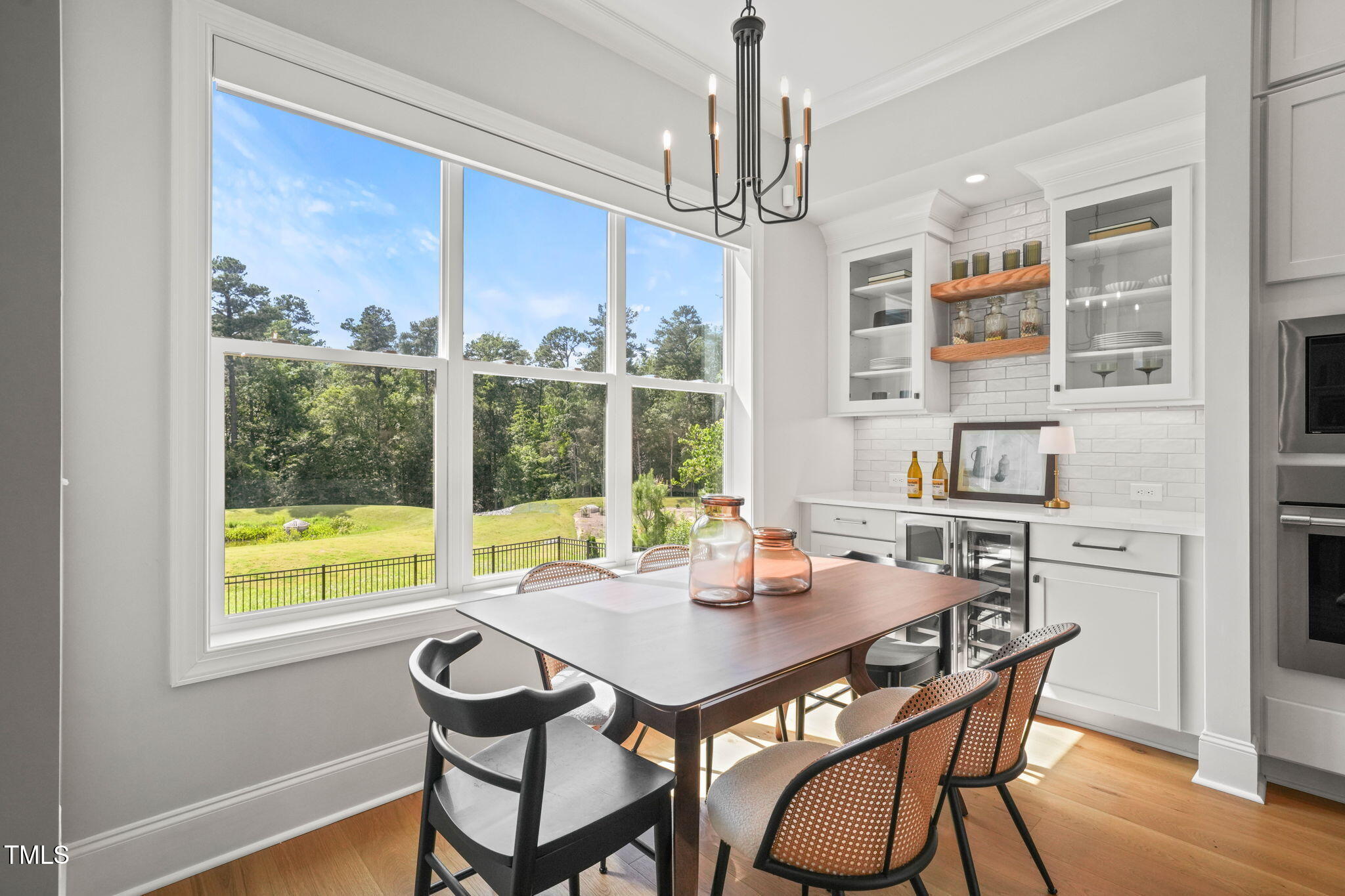815 Laurelwood Drive