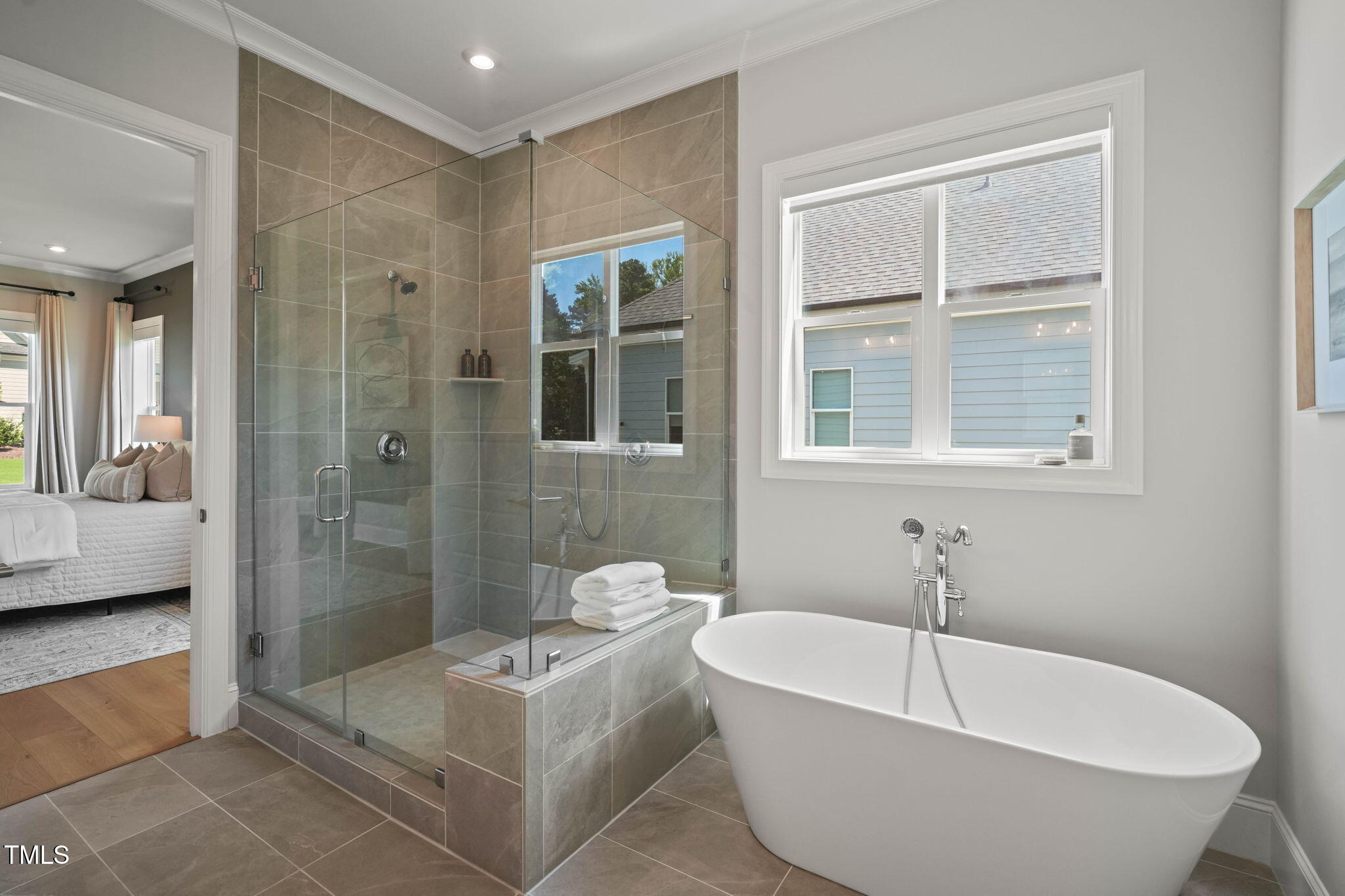 815 Laurelwood Drive