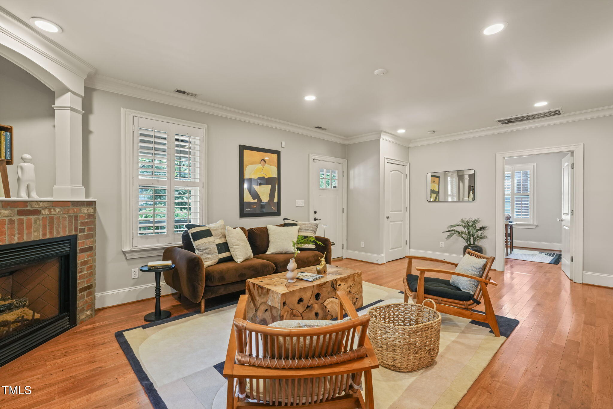 211 W Trinity Avenue