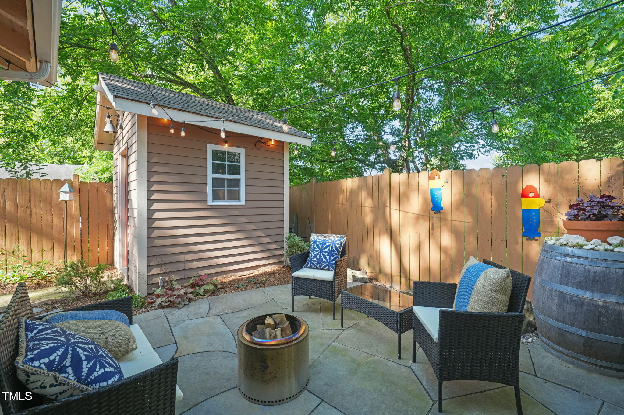 211 W Trinity Avenue