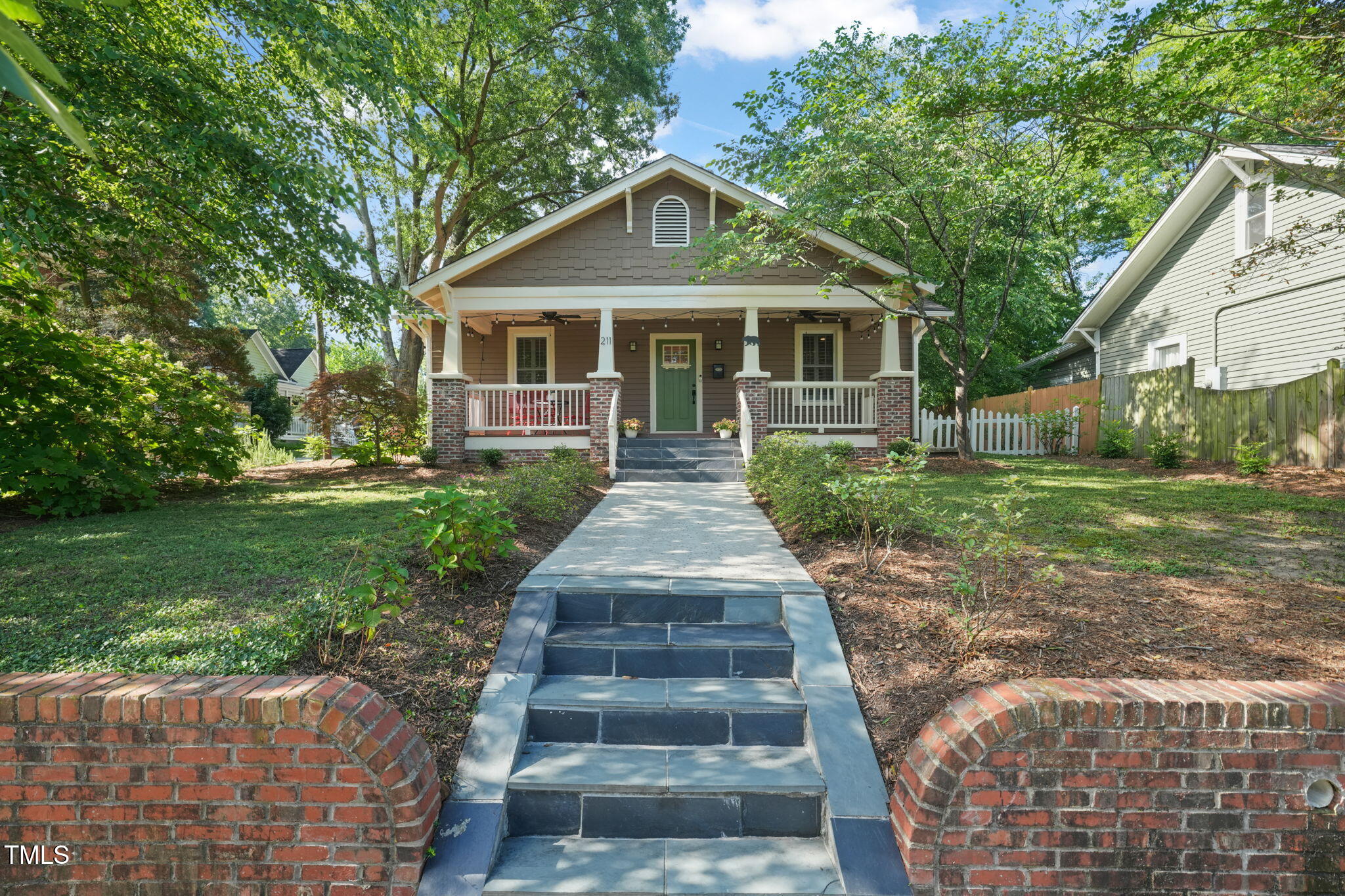 211 W Trinity Avenue