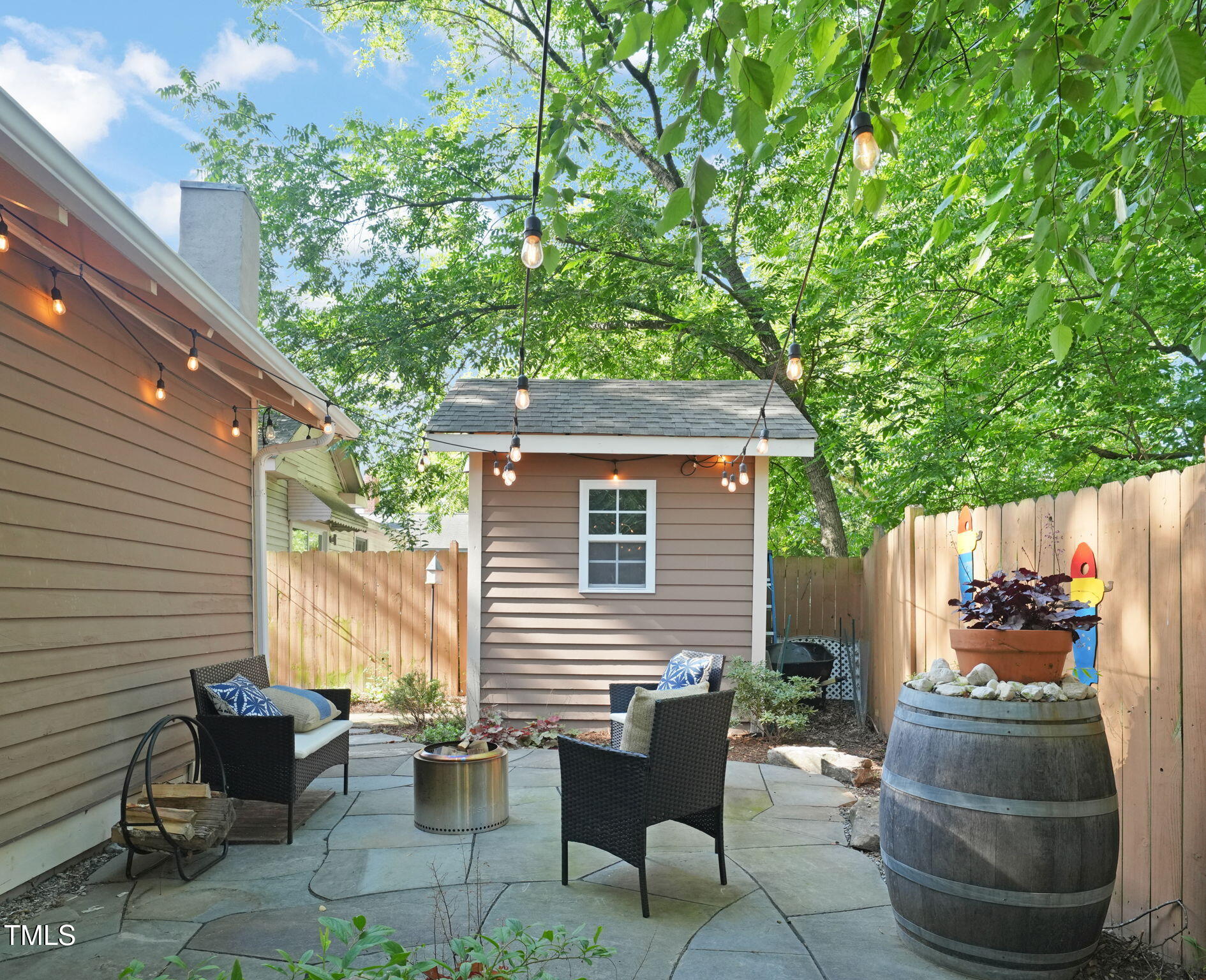 211 W Trinity Avenue